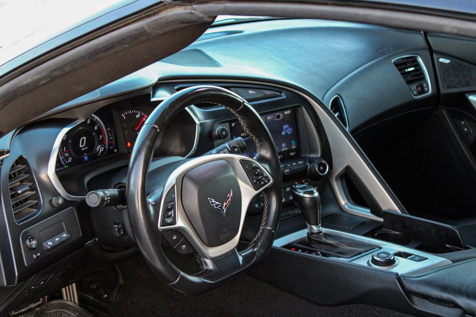 Chevrolet Corvette  - изображение 8