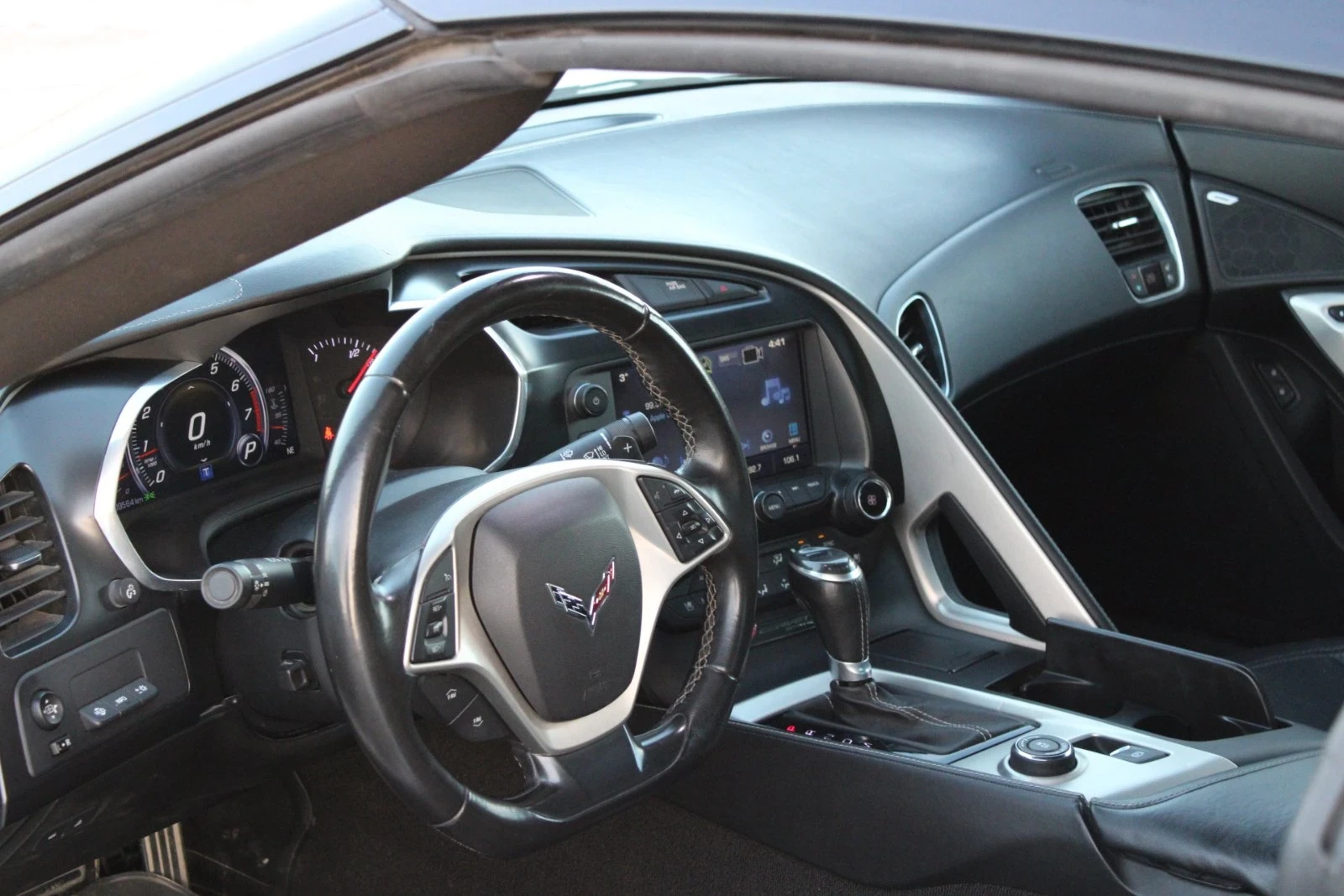 Chevrolet Corvette  - изображение 9