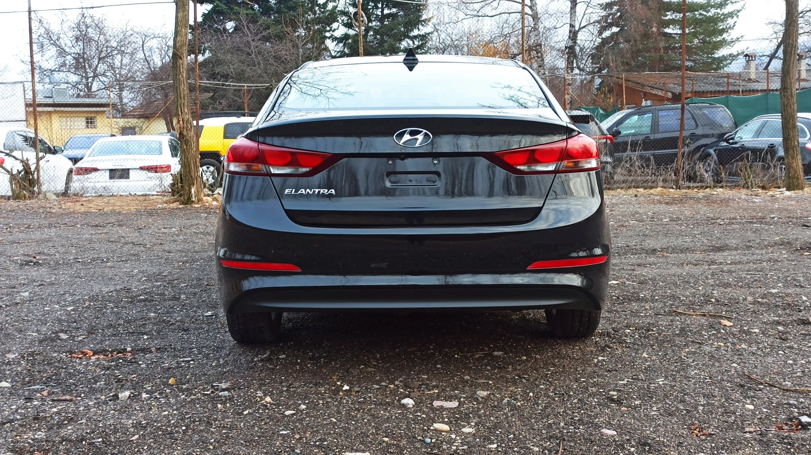 Hyundai Elantra 2.0i-automatic - изображение 6