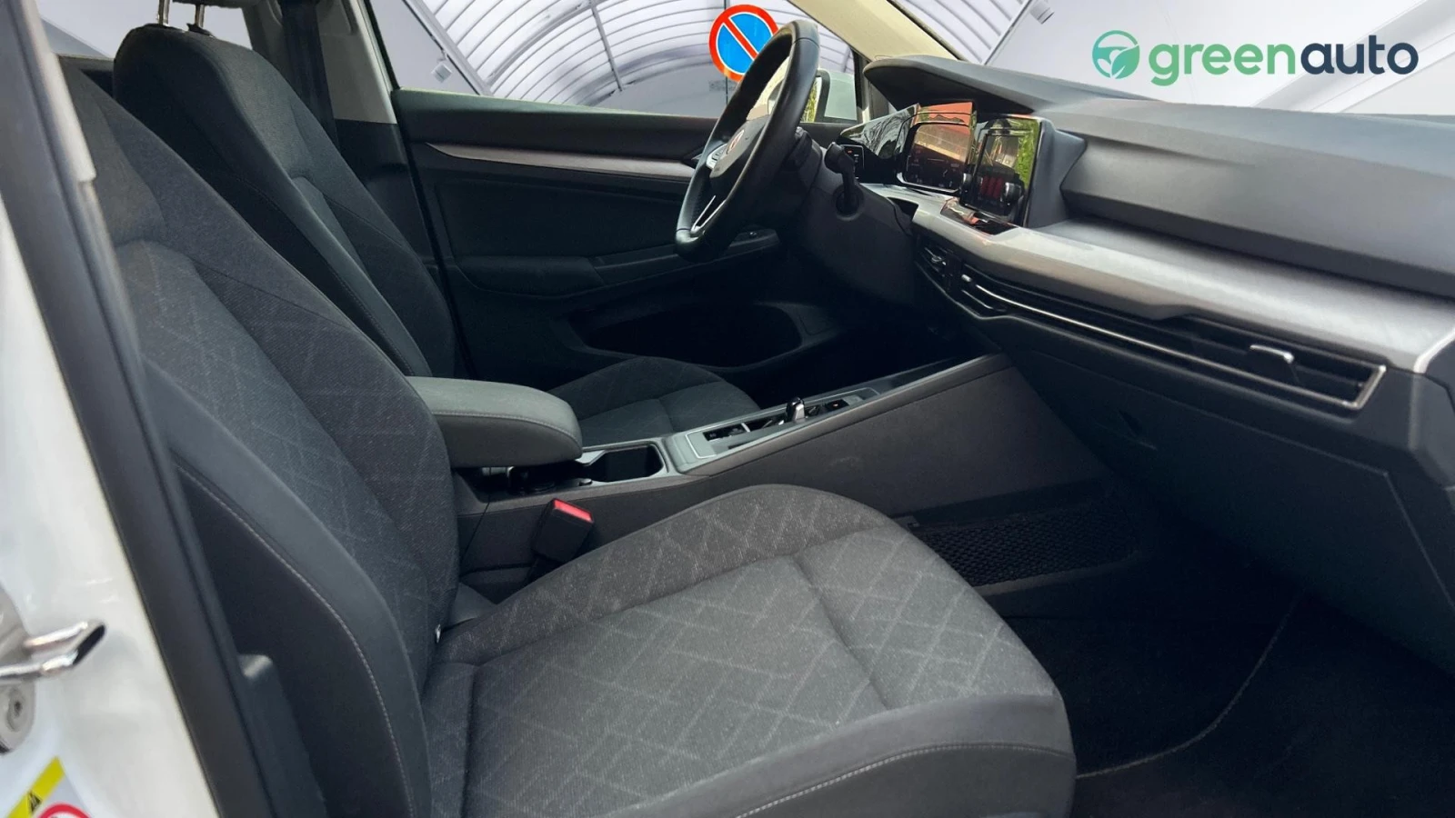 VW Golf 1.5 e-TSi, Месечна вноска от 414 лв. - изображение 10