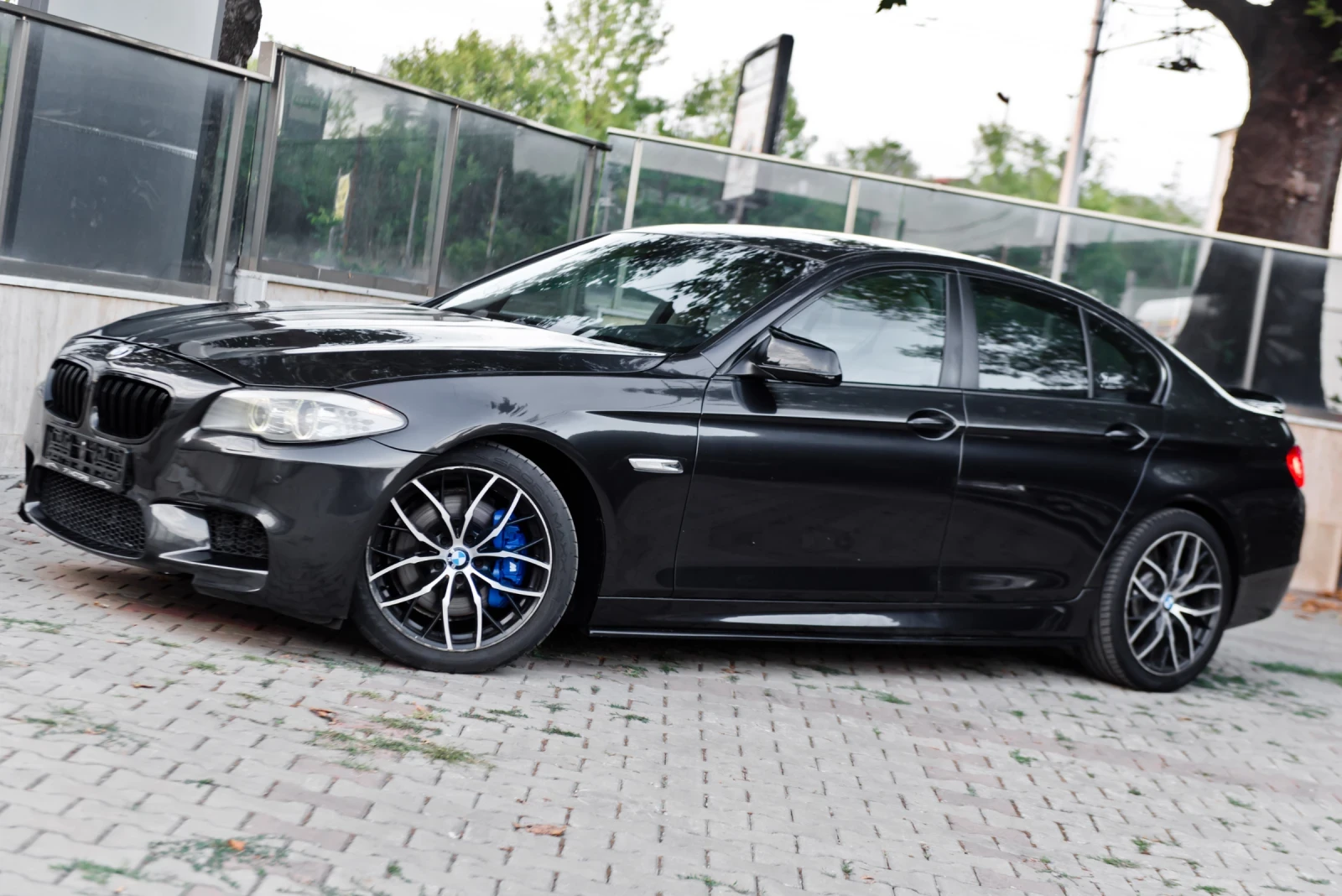 BMW 530 M5/COMFORT/AKRAPOVIC/19 - изображение 3