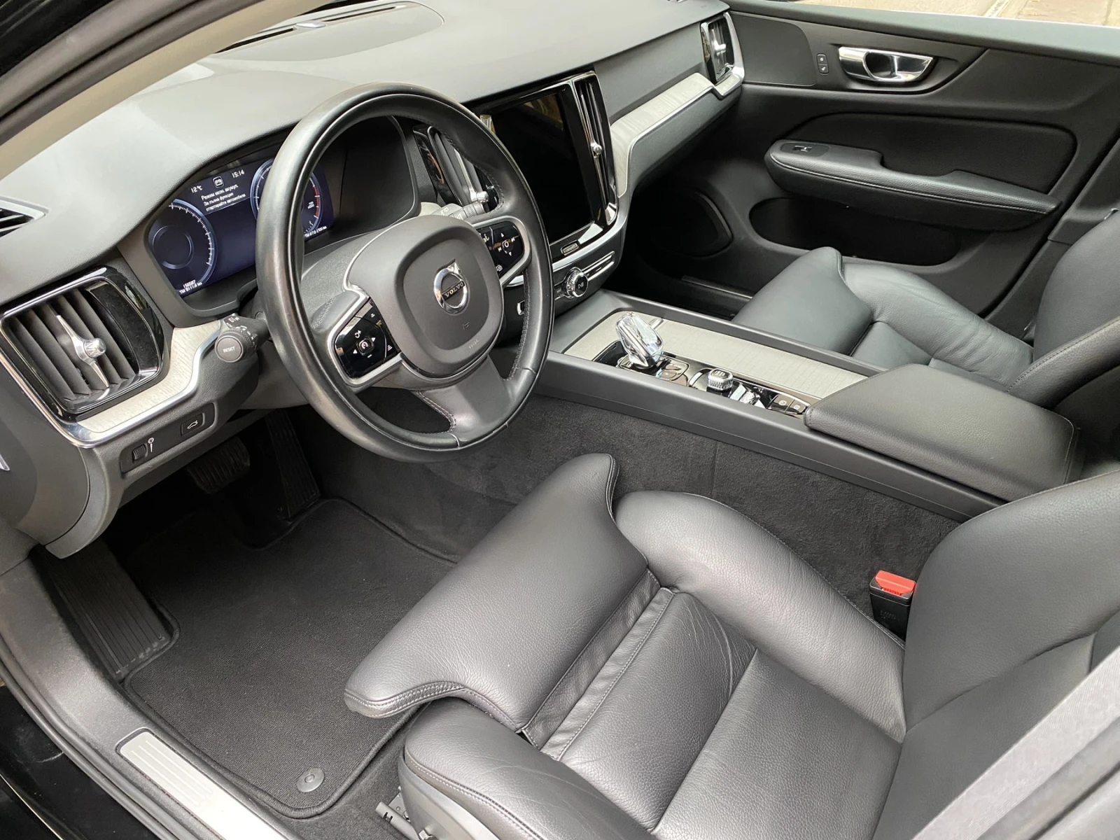 Volvo V60 2.0 B5 /250./Inscription /Distronic / Automatic | Mobile.bg   10