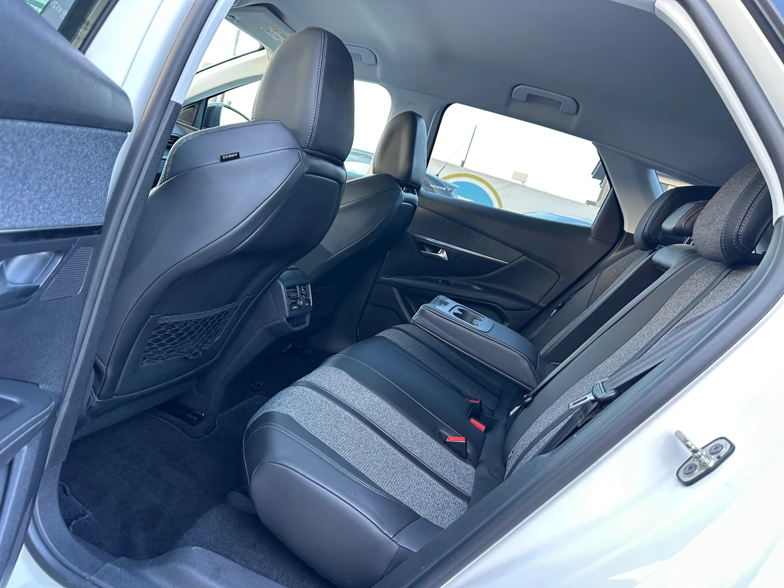 Peugeot 3008 1.6 Blue-HDI Allure! EURO6b  ! | Mobile.bg   13