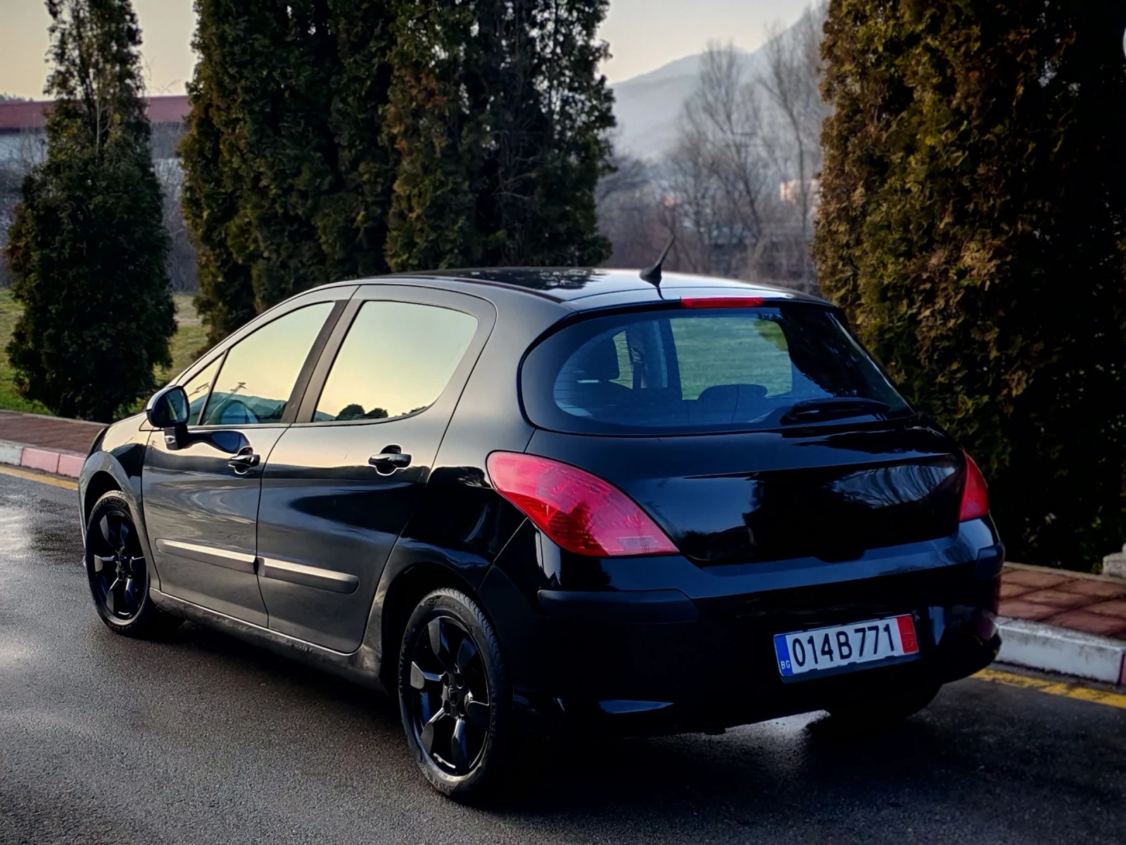 Peugeot 308 1.6HDI(109)* FACELIFT* BLACK-EDITION* НОВ ВНОС*  - изображение 4