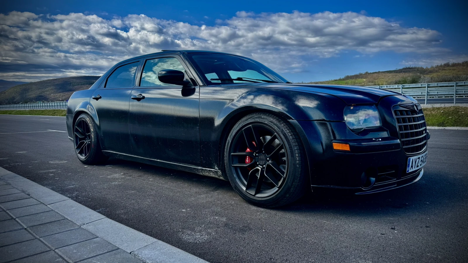 Chrysler 300c SRT8, снимка 2 - Автомобили и джипове - 54194546