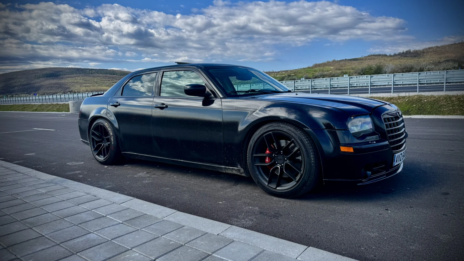 Chrysler 300c SRT8, снимка 3 - Автомобили и джипове - 54194546