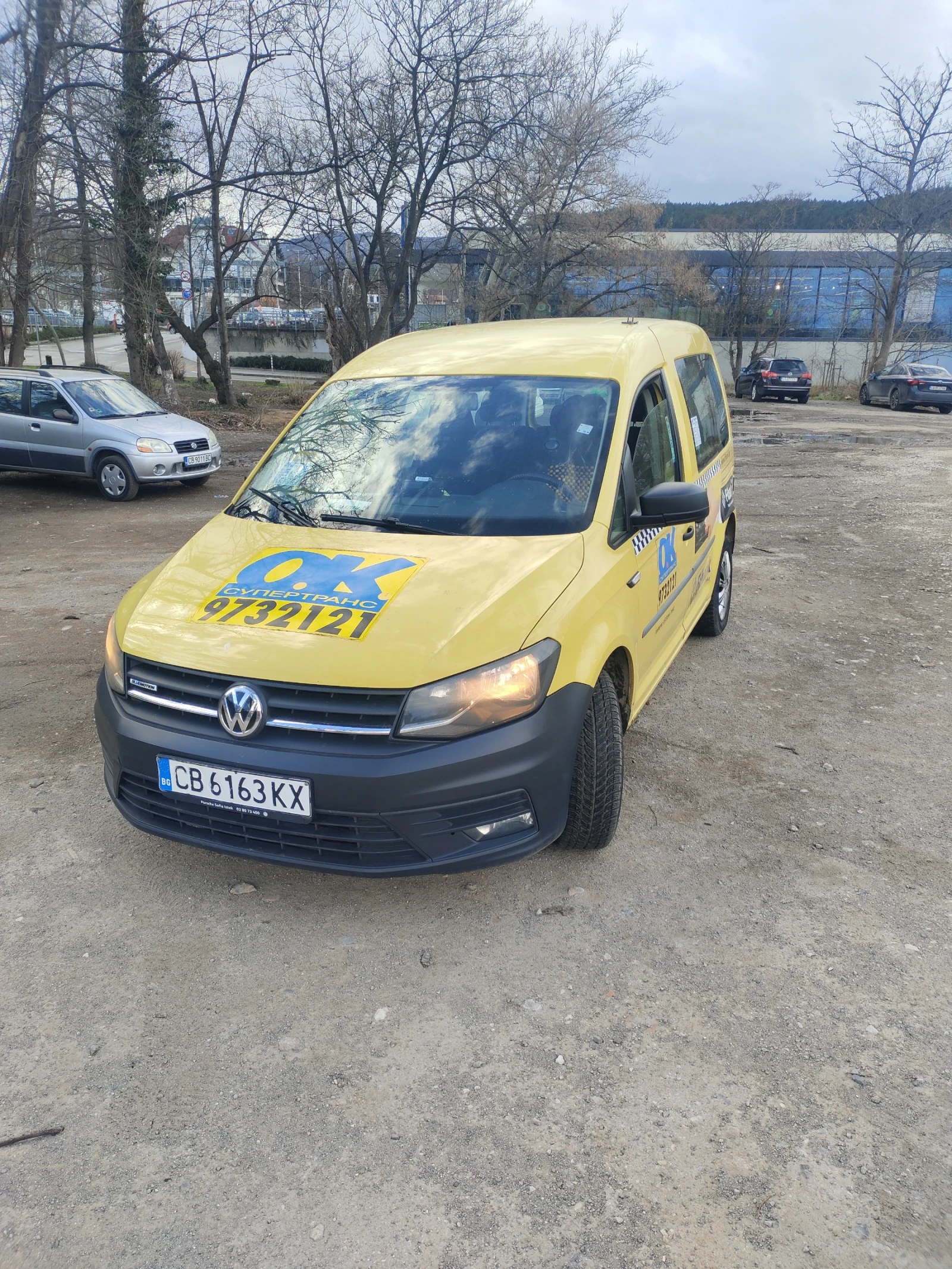 VW Caddy, снимка 3 - Автомобили и джипове - 53810147