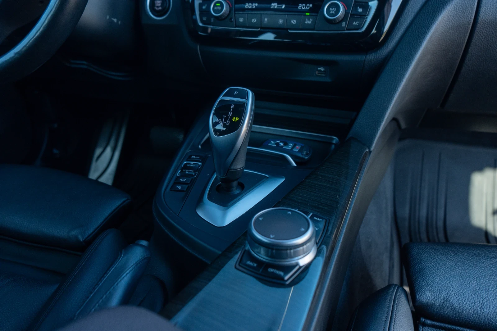 BMW 440 xDrive GranCoupe/M-Sport/Harman Kardon/HUD, снимка 11 - Автомобили и джипове - 53860369