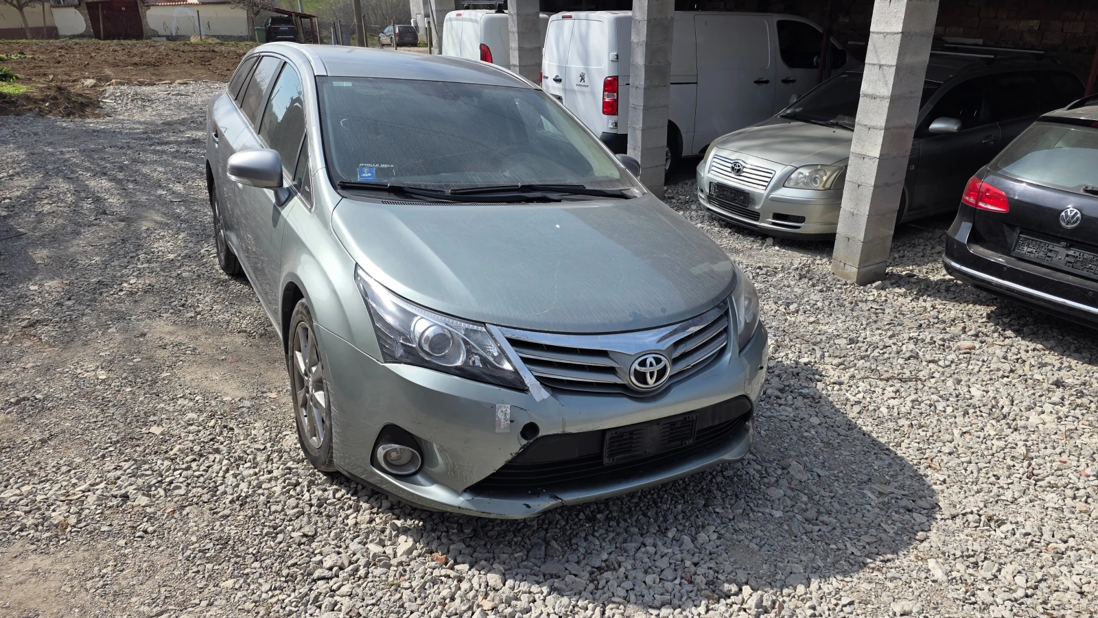 Toyota Avensis 2.0d, снимка 11 - Автомобили и джипове - 53879678