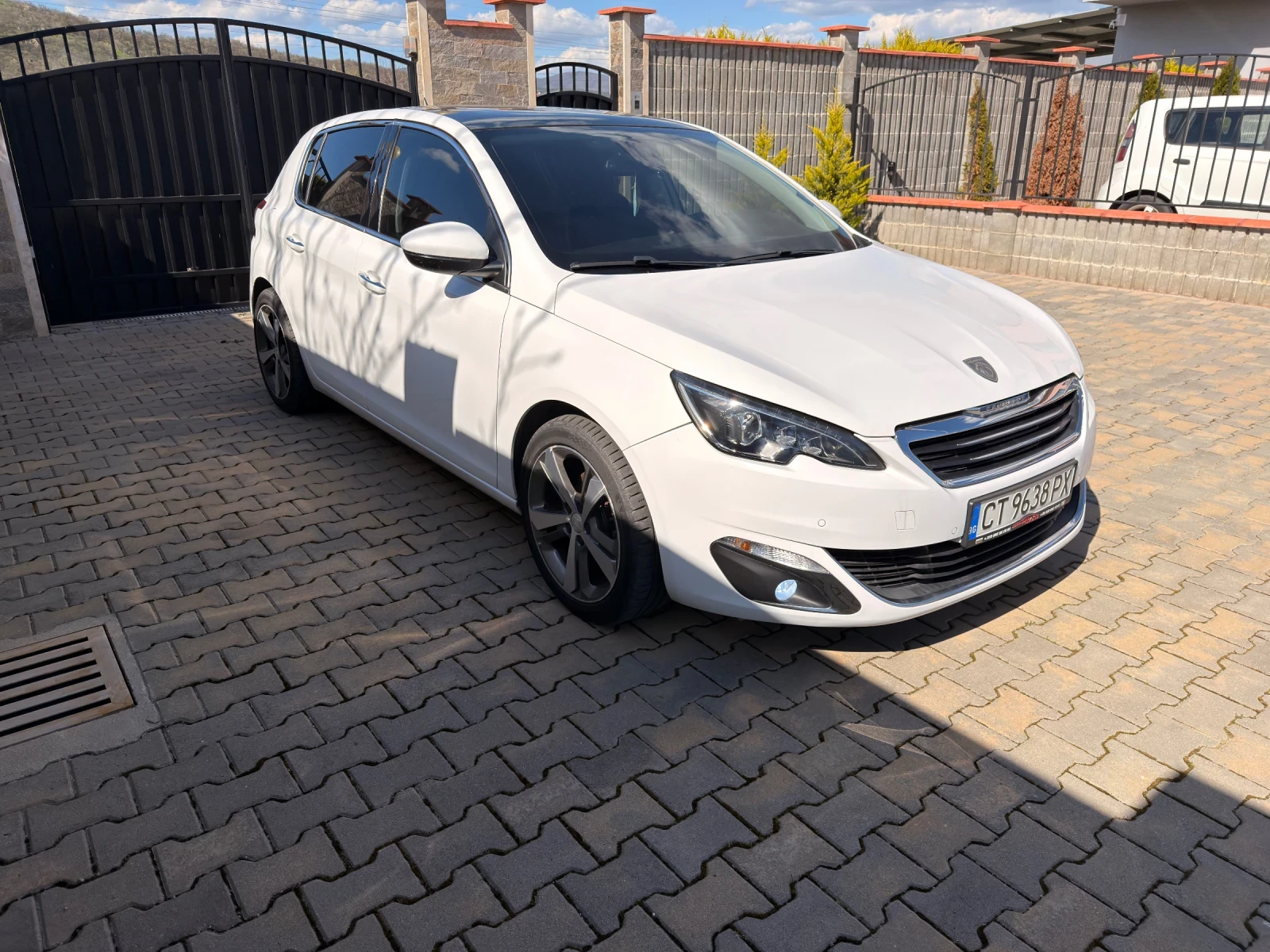 Peugeot 308 1.6 hdi Allure, снимка 5 - Автомобили и джипове - 54138217