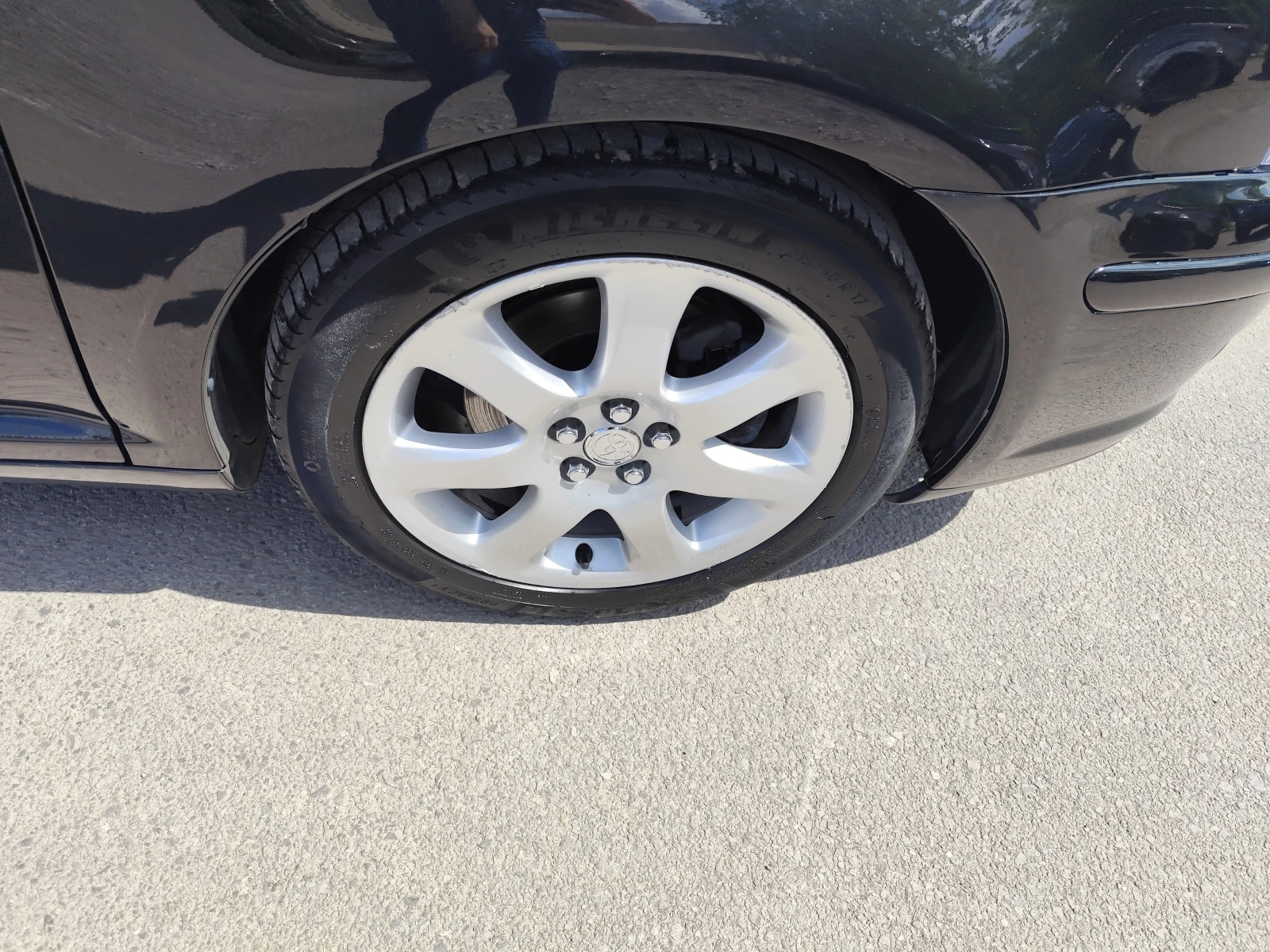 Toyota Avensis 2.0D-4D* Klimatronik* , снимка 15 - Автомобили и джипове - 54668707