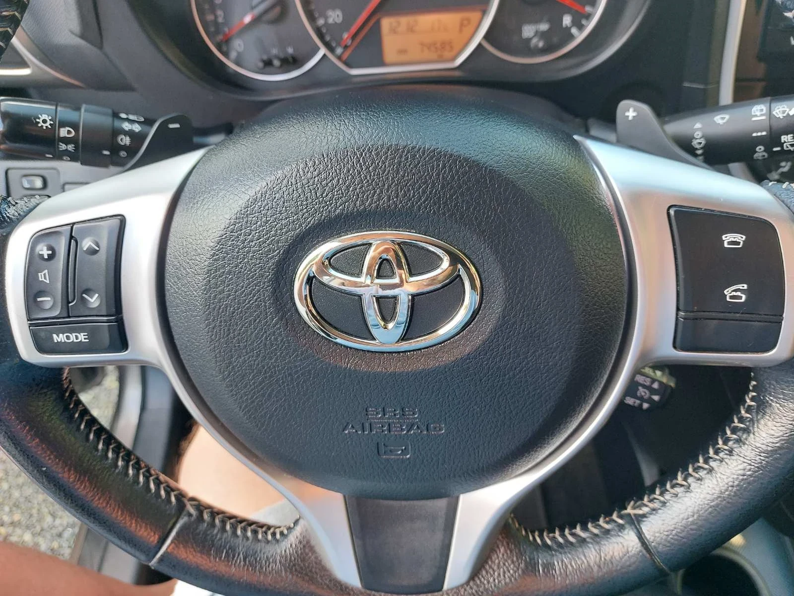 Toyota Verso 1.4i, автоматик, снимка 8 - Автомобили и джипове - 54890031