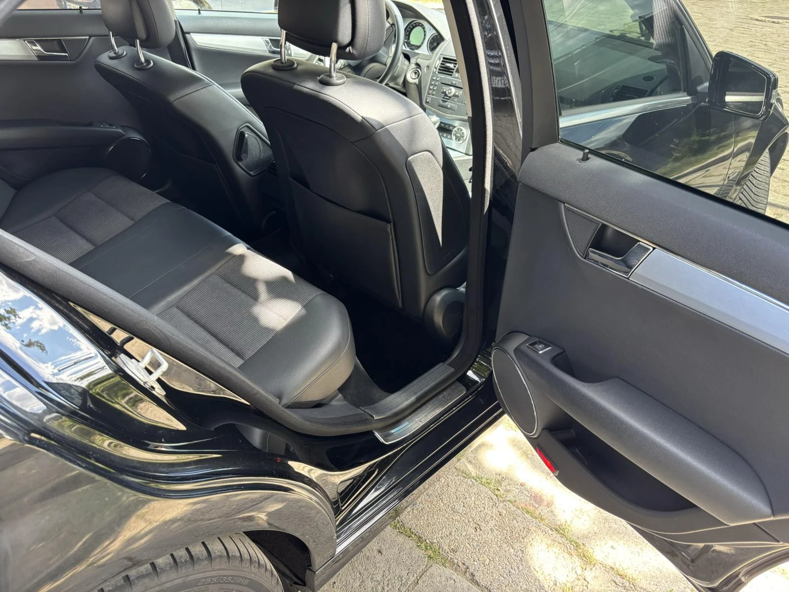 Mercedes-Benz C 200 Kompressor Avantgarde, снимка 10 - Автомобили и джипове - 55395388