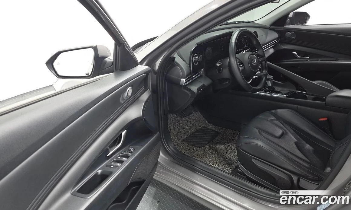 Hyundai Elantra 1.6 Modern, снимка 10 - Автомобили и джипове - 55676638