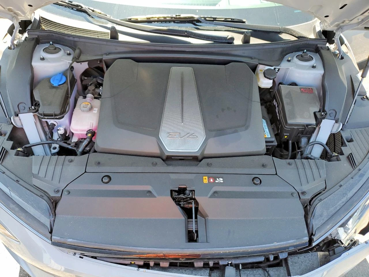 Kia EV6 GT LINE* AWD* ПОДГРЕВ* ОБДУХВАНЕ* ШИБИДАХ* , снимка 12 - Автомобили и джипове - 55724316