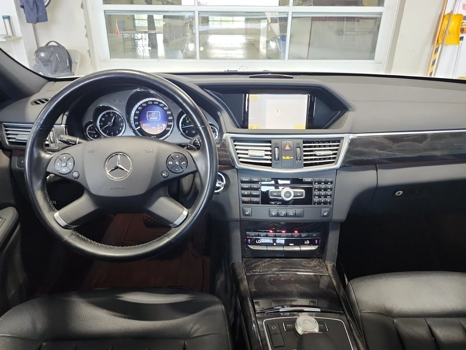 Mercedes-Benz E 350 * BlueTEC * АВТОКРЕДИТ * ГЛАВНО ПРЕДСТАВИТЕЛСТВО, снимка 10 - Автомобили и джипове - 56026121