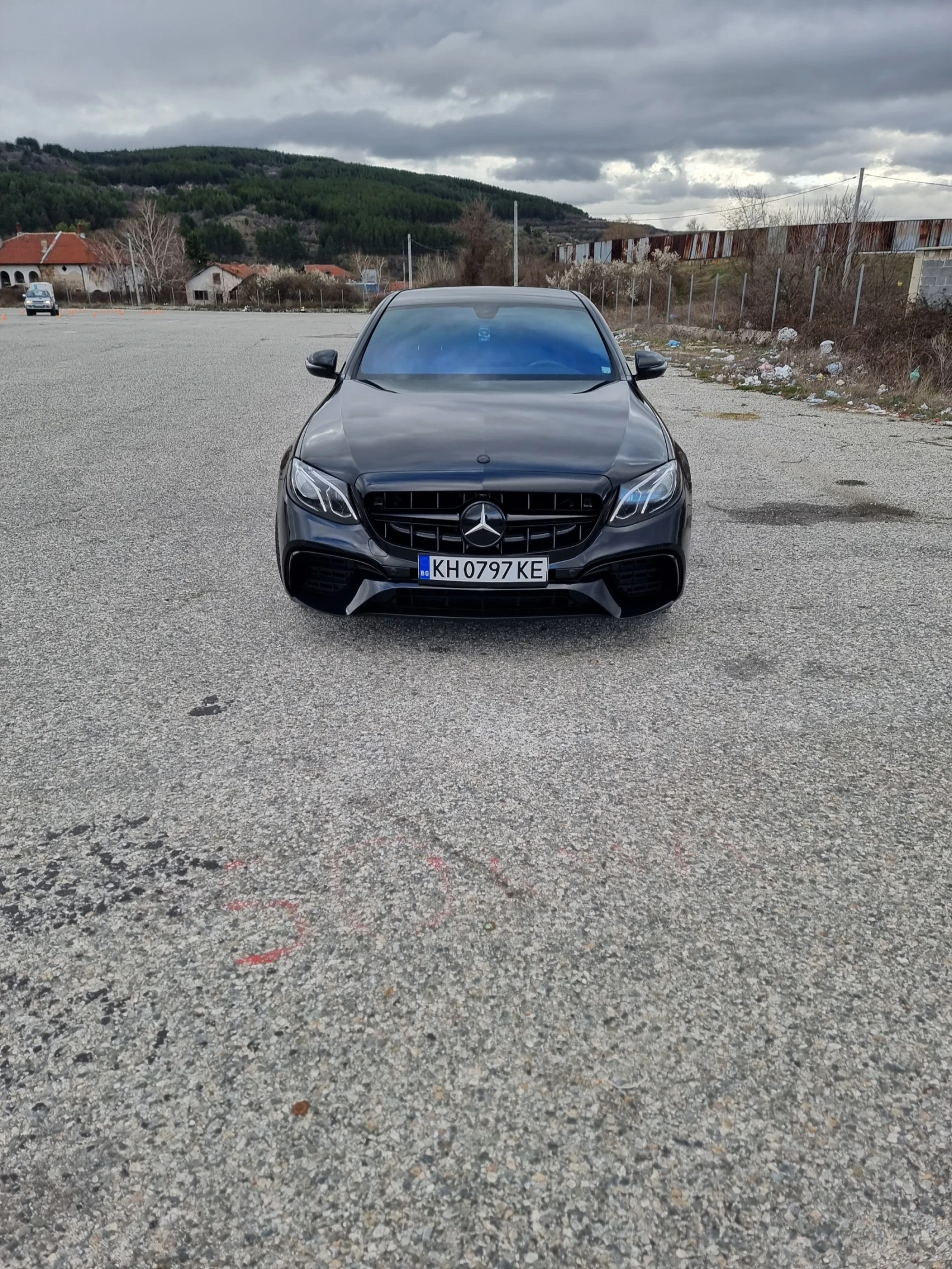 Mercedes-Benz E 220, снимка 2 - Автомобили и джипове - 56039024