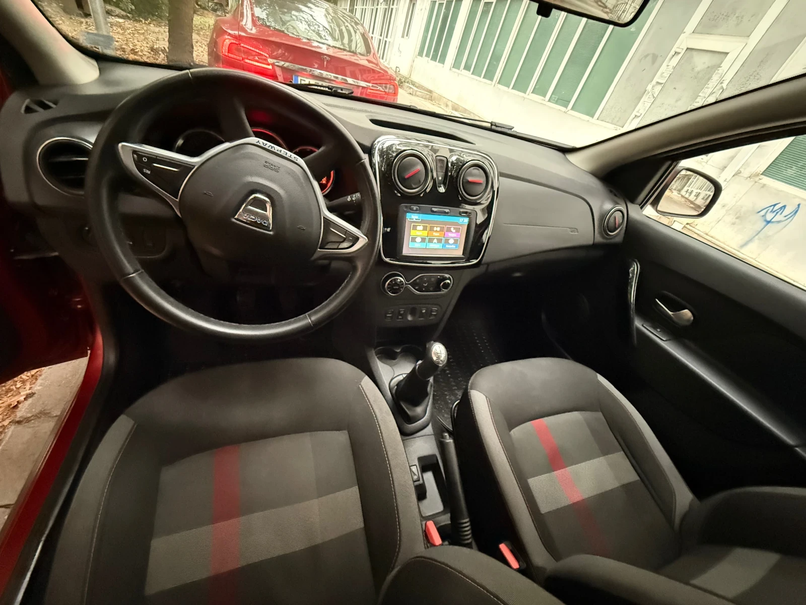 Dacia Sandero Stepway, снимка 6 - Автомобили и джипове - 56269379