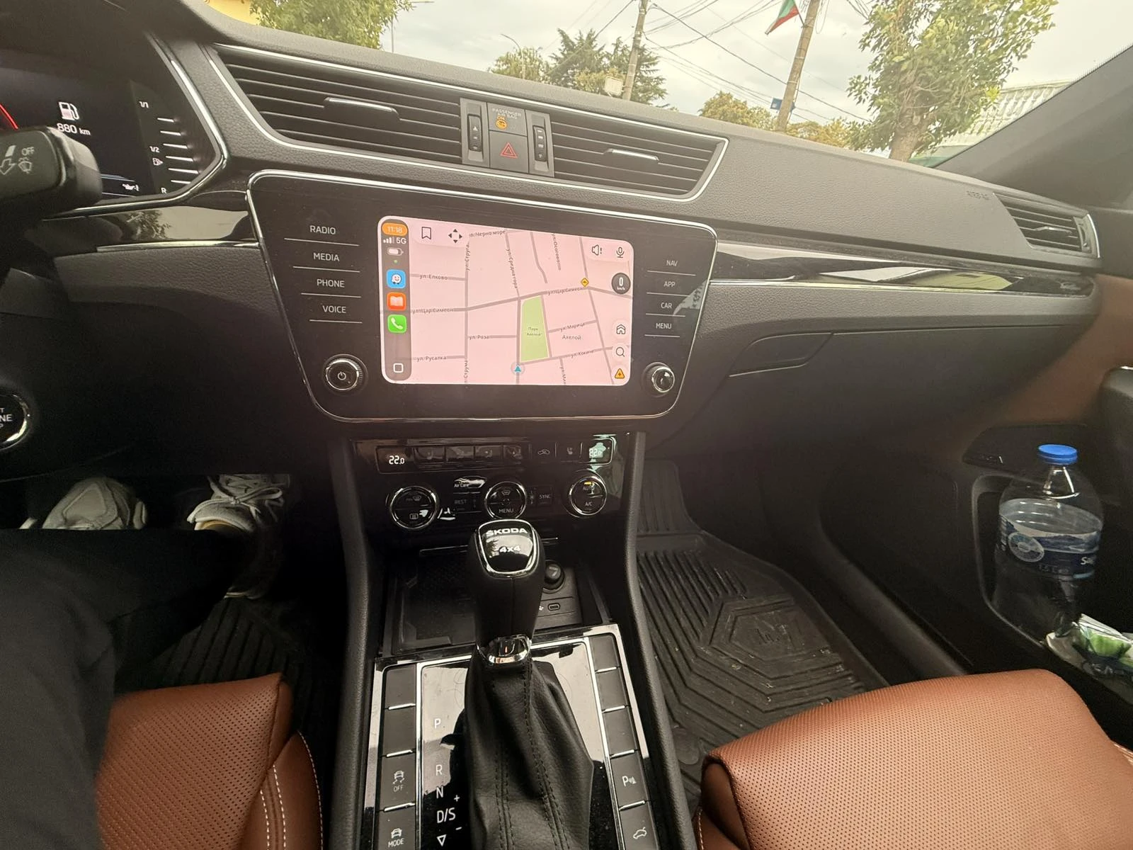 Skoda Superb 2.0 TDI 4x4 Laurin & Klement, снимка 5 - Автомобили и джипове - 56304829