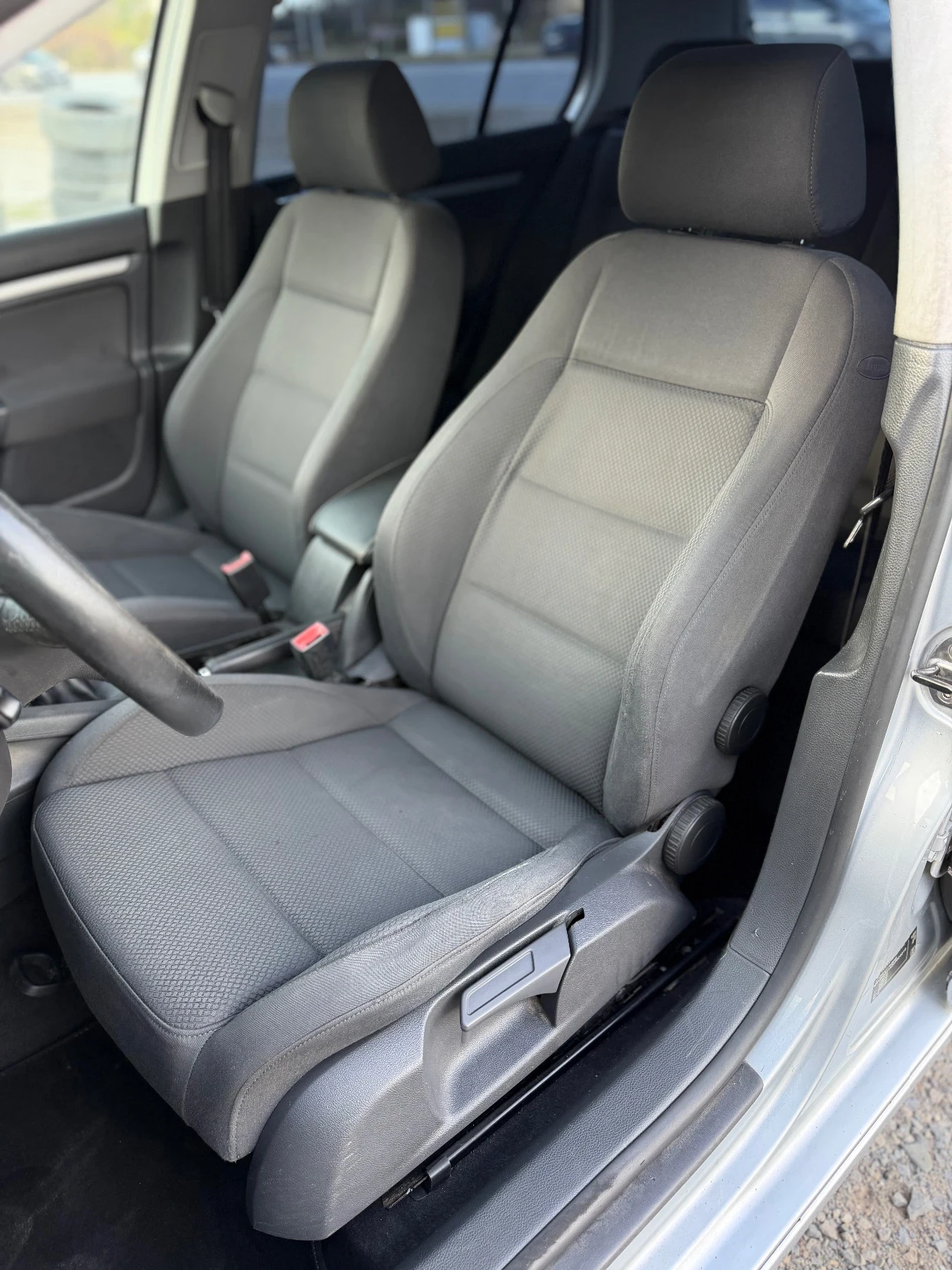 VW Golf 1.9 TDI , снимка 12 - Автомобили и джипове - 56584058