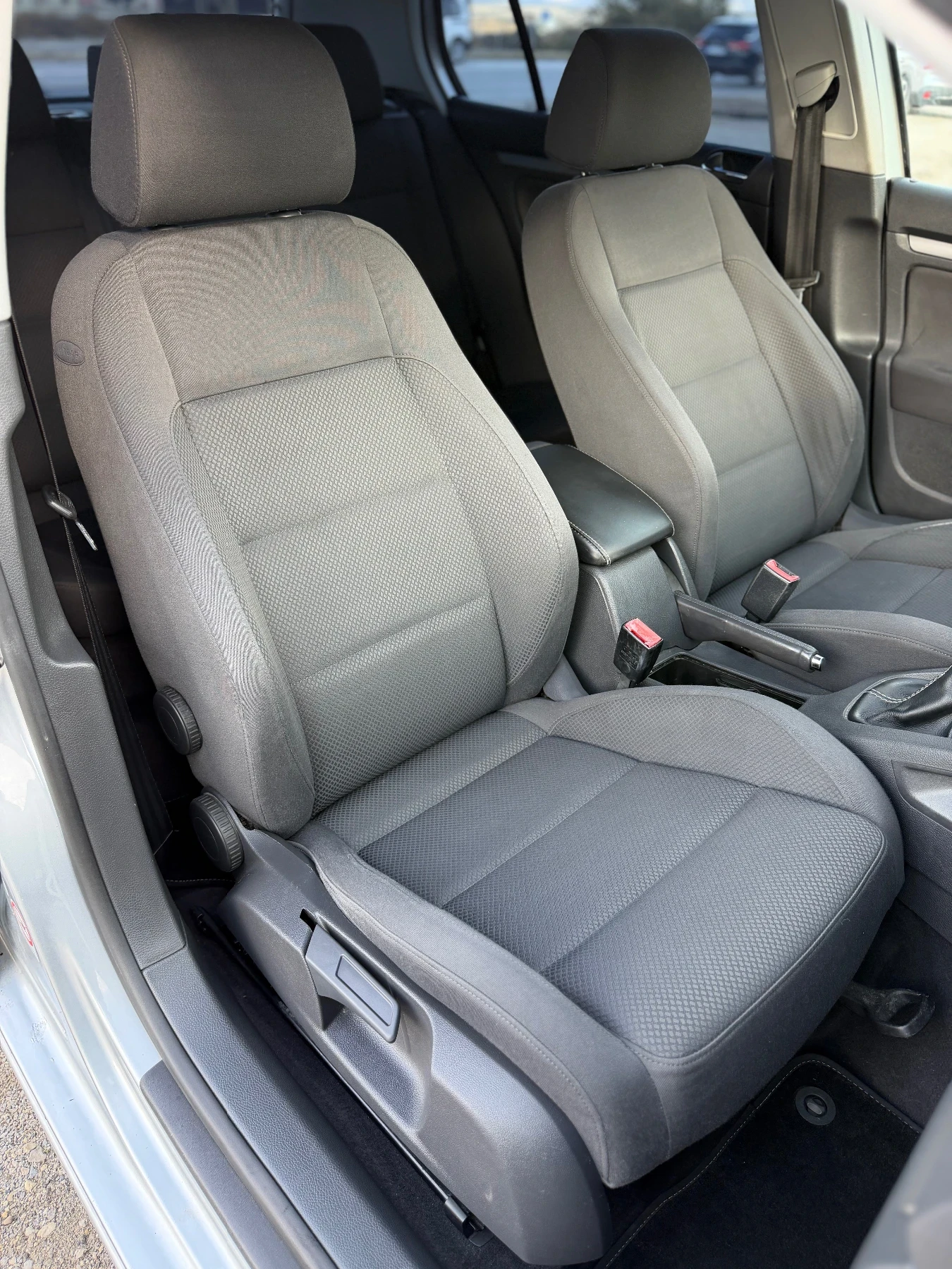 VW Golf 1.9 TDI , снимка 13 - Автомобили и джипове - 56584058