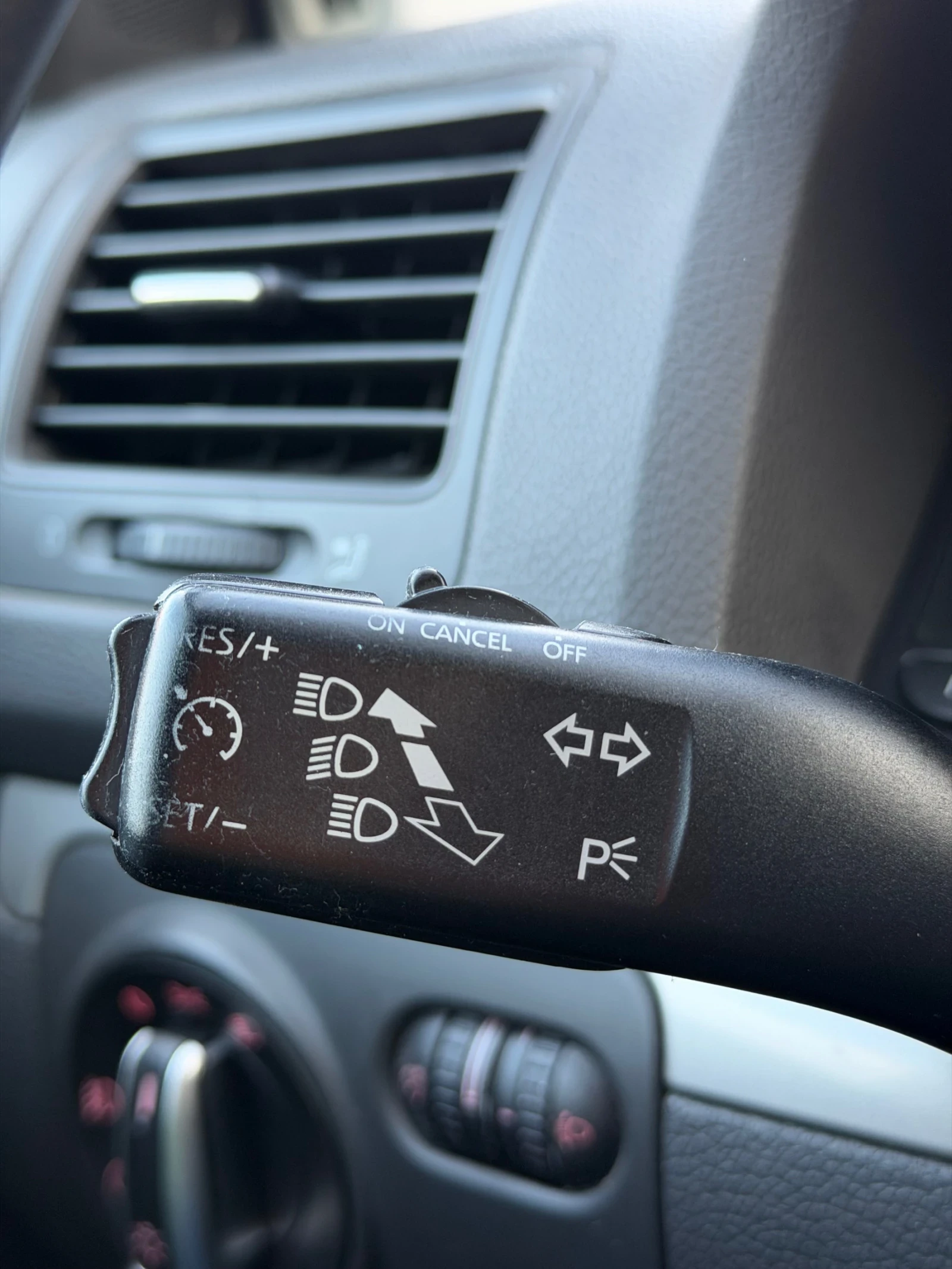 VW Golf 1.9 TDI , снимка 15 - Автомобили и джипове - 56584058