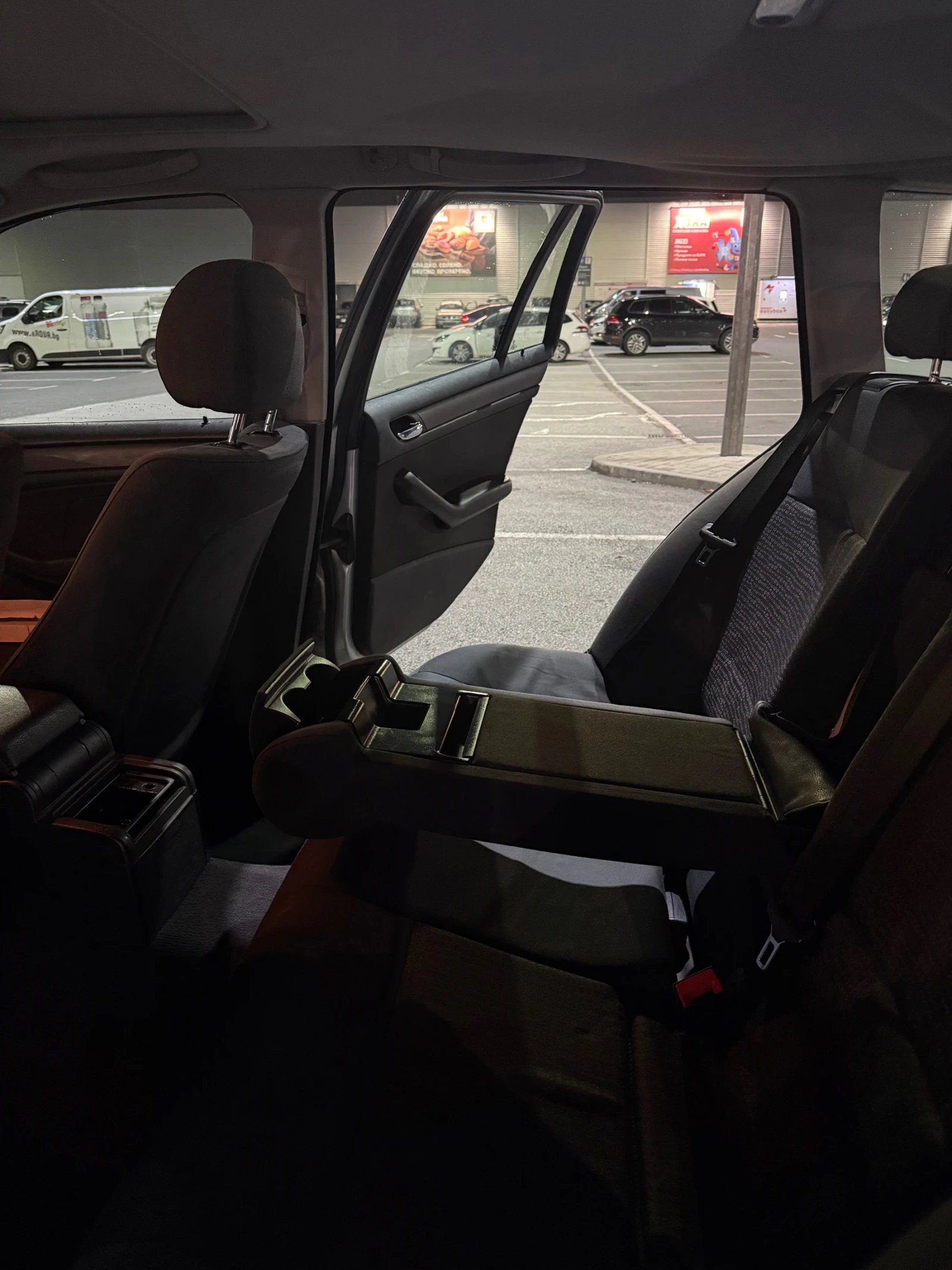 BMW 320, снимка 8 - Автомобили и джипове - 56741701
