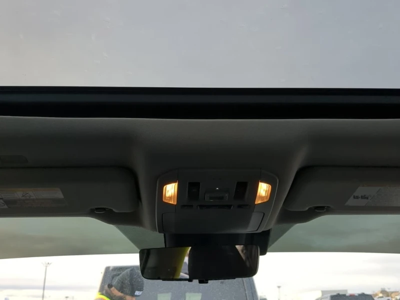 Toyota Highlander * HYBRID LIMITED * CARFAX * БЕЗ ПЪРВОНАЧАЛНА ВНОСК, снимка 12 - Автомобили и джипове - 52614004