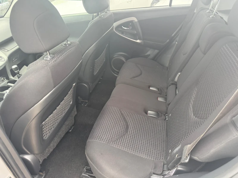 Toyota Rav4, снимка 14 - Автомобили и джипове - 52777727