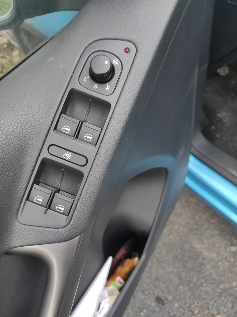 VW Tiguan, снимка 6 - Автомобили и джипове - 52844387