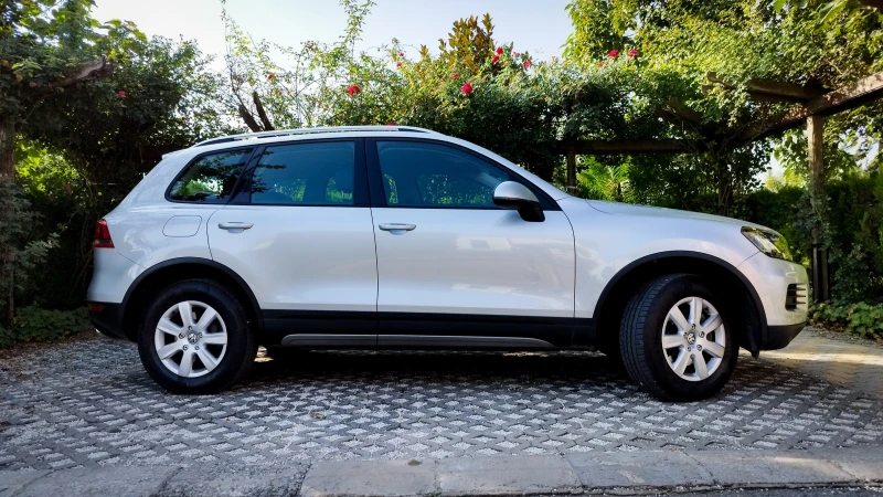 VW Touareg 3.0 tdi, снимка 2 - Автомобили и джипове - 53152190