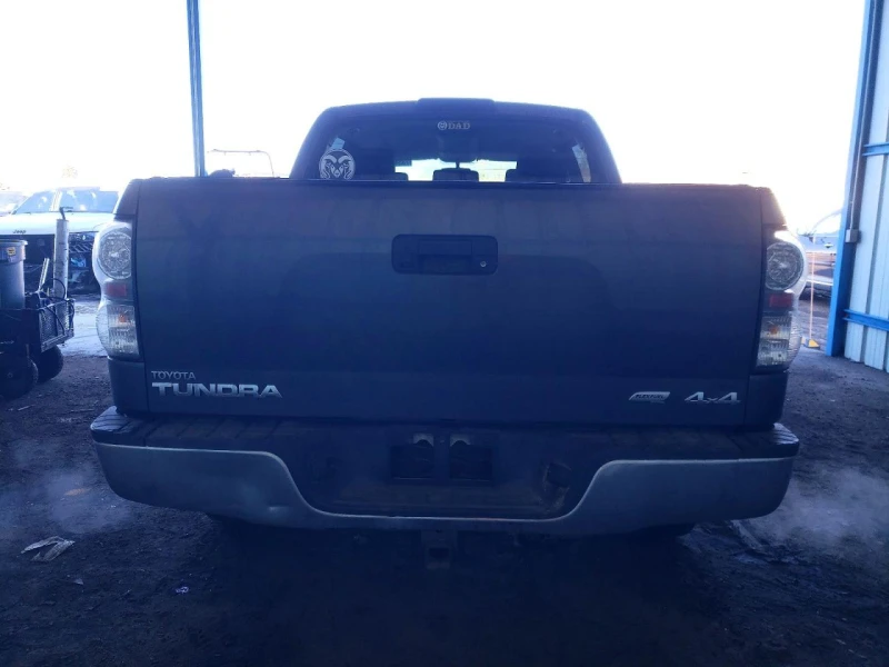 Toyota Tundra 5.7* CREWMAX SR5* РЕАЛНИ КМ* ПЕРФЕКТЕН, снимка 6 - Автомобили и джипове - 53467923