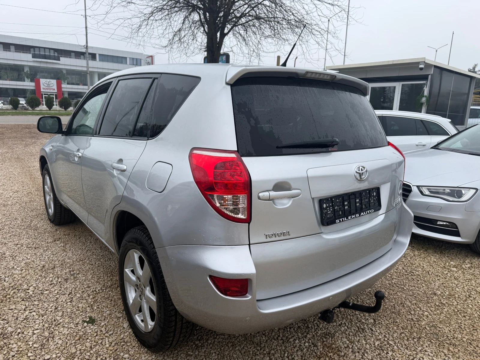 Toyota Rav4  - изображение 6