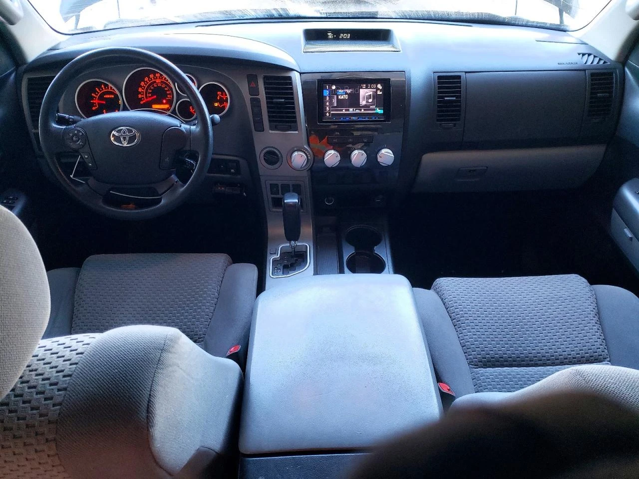 Toyota Tundra 5.7* CREWMAX SR5* РЕАЛНИ КМ* ПЕРФЕКТЕН - изображение 7