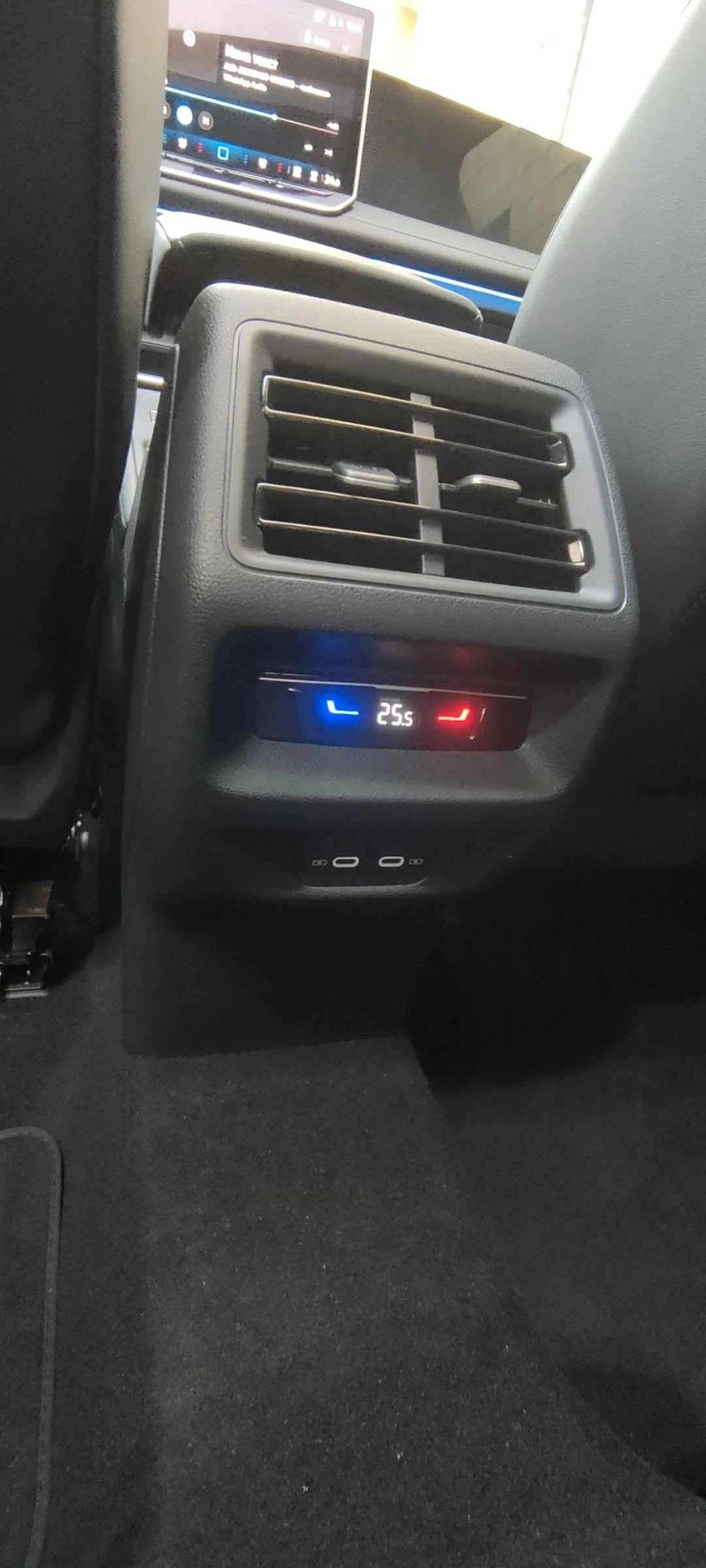 VW Tiguan 1.5 eTSI mHEV ACT Life Business Premium OPF DSG - изображение 7