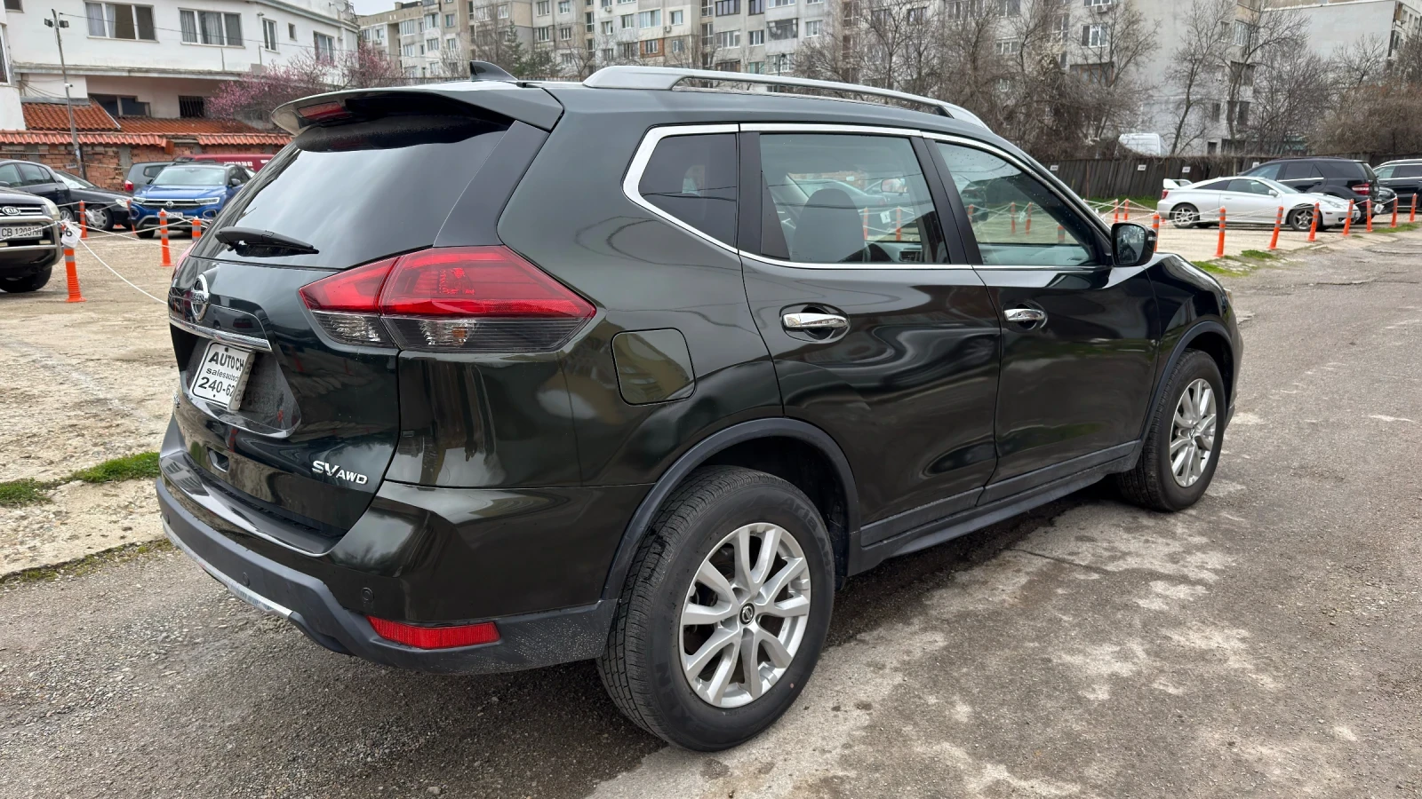 Nissan Rogue 2.5 SV AWD, снимка 3 - Автомобили и джипове - 54079744