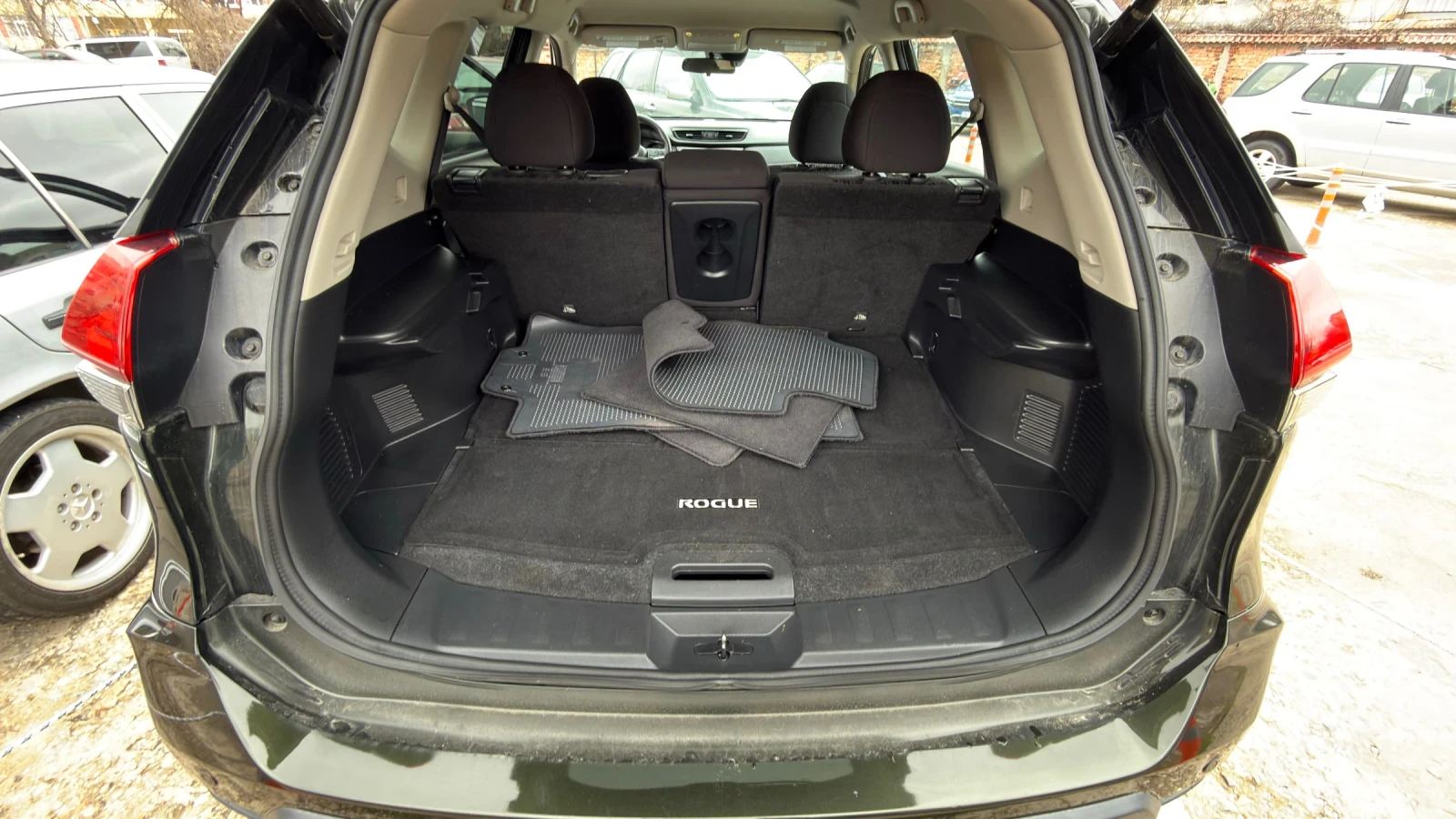 Nissan Rogue 2.5 SV AWD, снимка 14 - Автомобили и джипове - 54079744