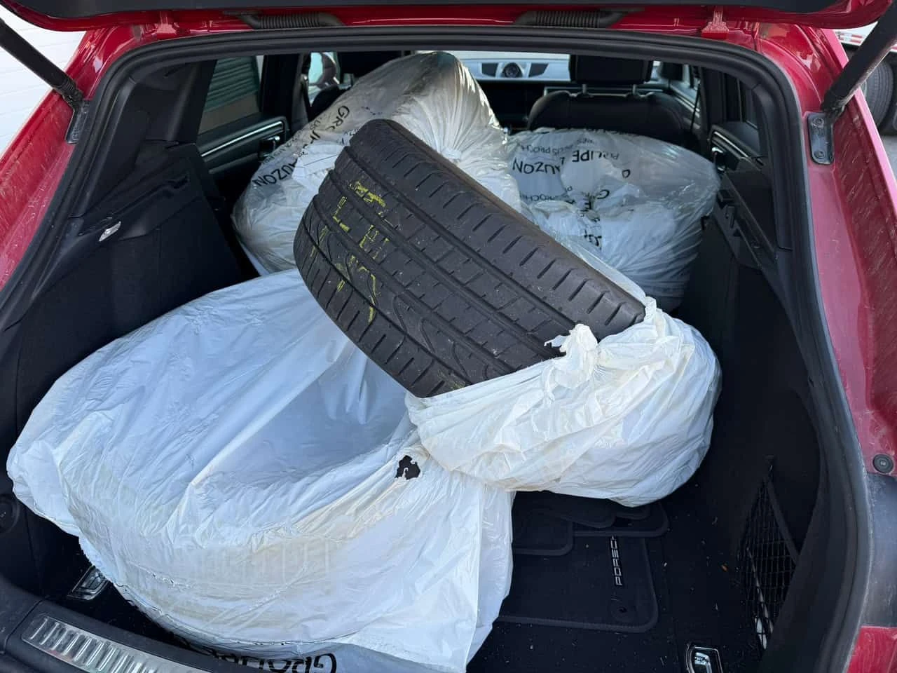 Porsche Macan AWD  CARFAX, снимка 16 - Автомобили и джипове - 54315583