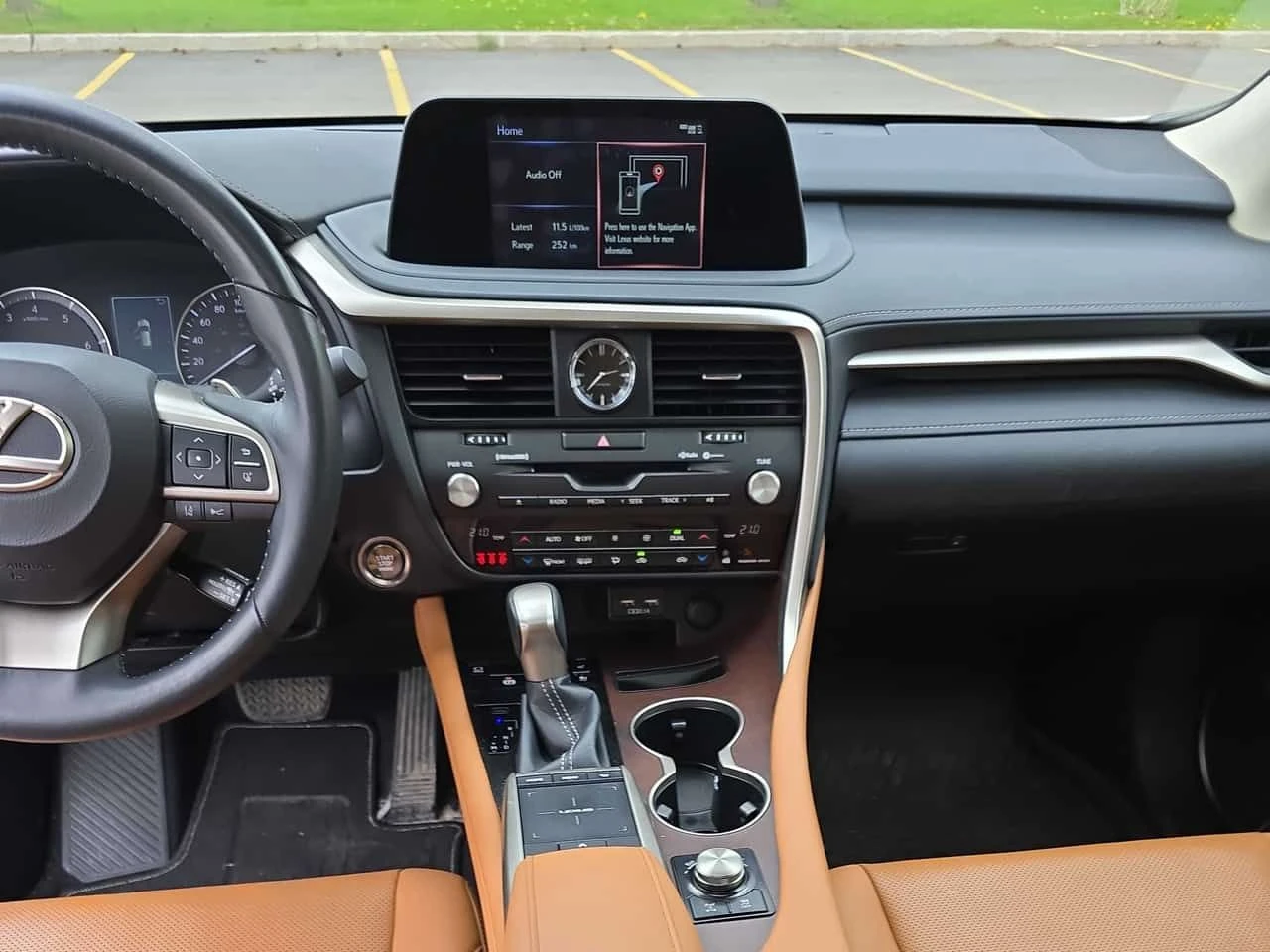 Lexus RX 350 * ДИСТРОНИК * ОБДУХВАНЕ * ПАМЕТ * ШИБИДАХ, снимка 9 - Автомобили и джипове - 54504073