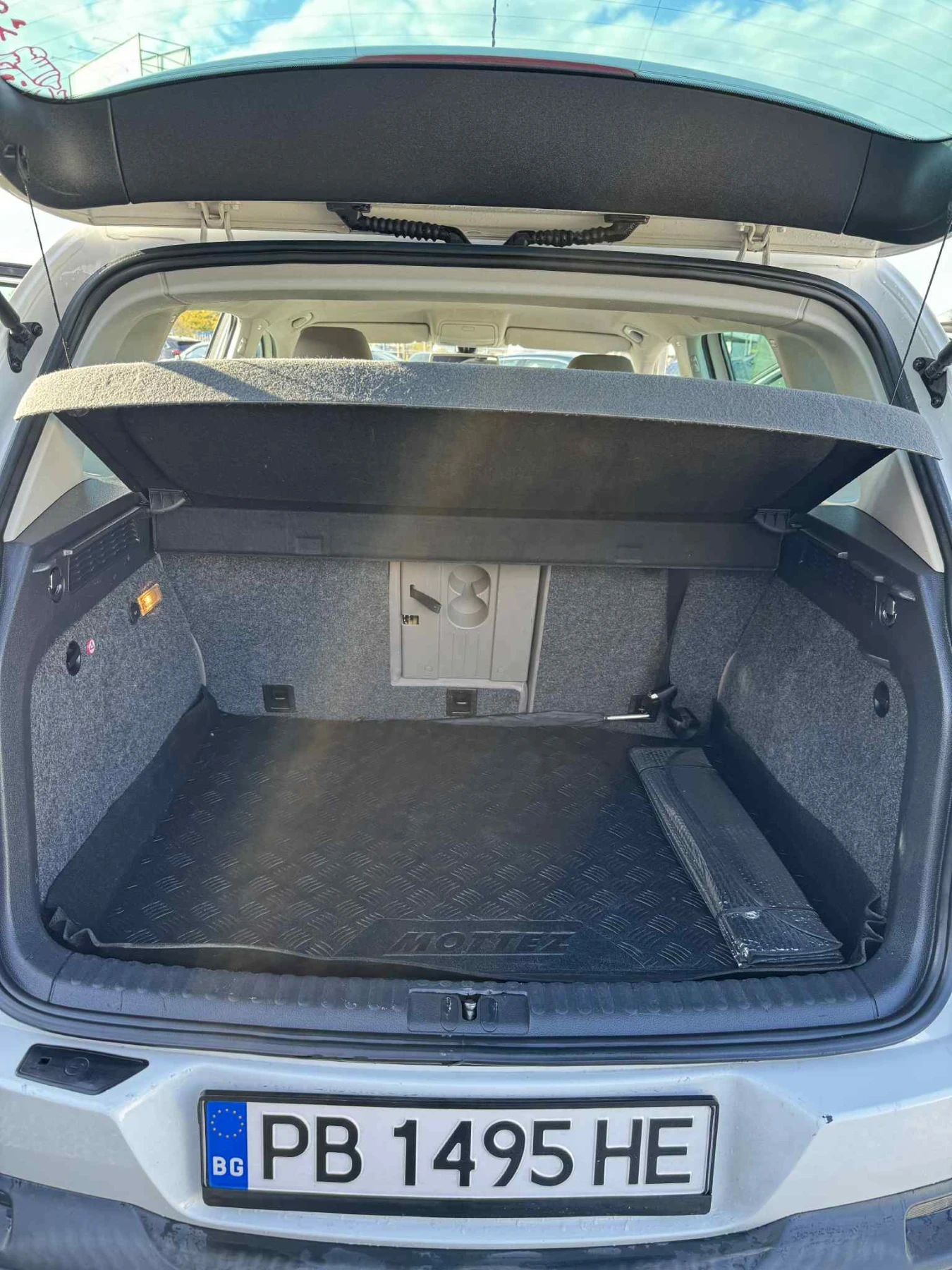 VW Tiguan 2.0TDi-170кс, снимка 9 - Автомобили и джипове - 54626212