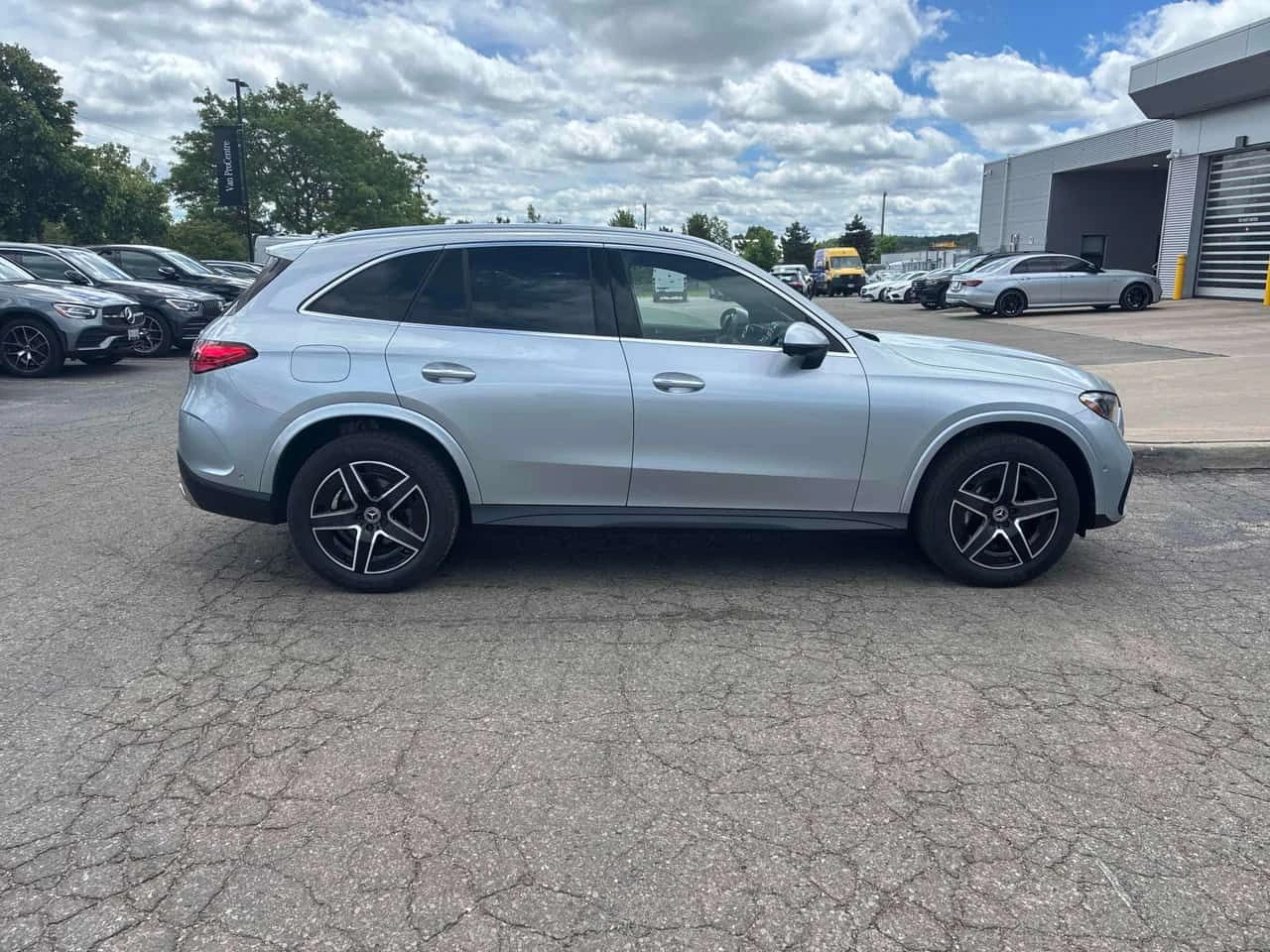 Mercedes-Benz GLC * 300 * CARFAX * ЦЕНА ДО БГ, снимка 4 - Автомобили и джипове - 54983306