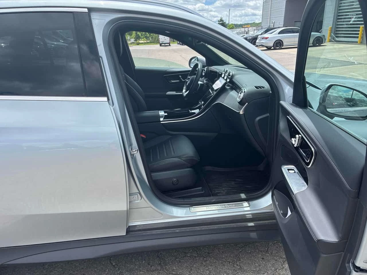 Mercedes-Benz GLC * 300 * CARFAX * ЦЕНА ДО БГ, снимка 8 - Автомобили и джипове - 54983306