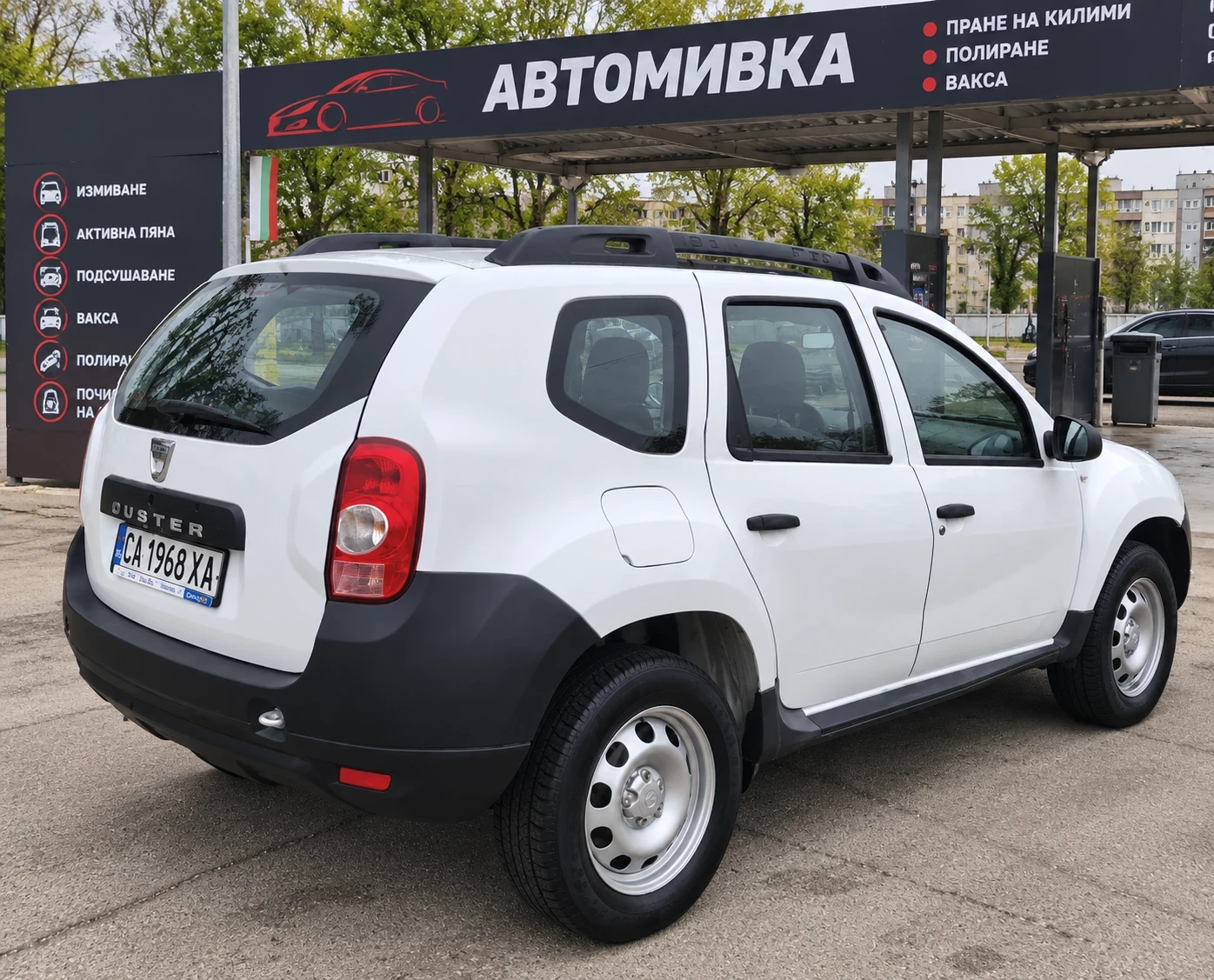 Dacia Duster Dacia Duster 1.6, бензин, 4Х4, снимка 3 - Автомобили и джипове - 55949073