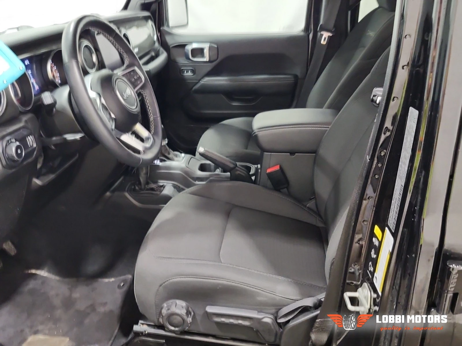 Jeep Wrangler, снимка 5 - Автомобили и джипове - 55955759