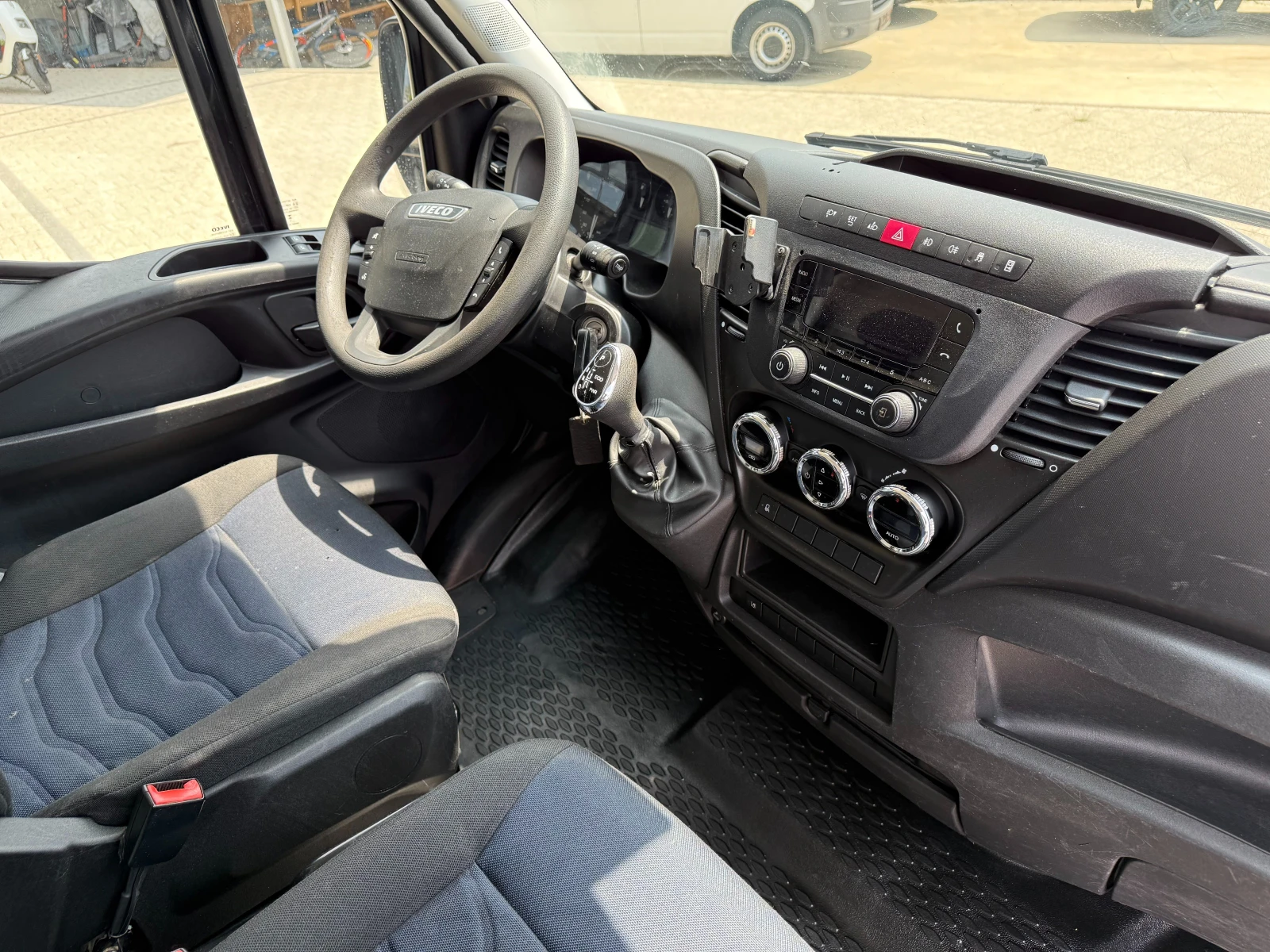 Iveco Daily 35S18 Hi-matic Euro 6 Климатроник  - изображение 9
