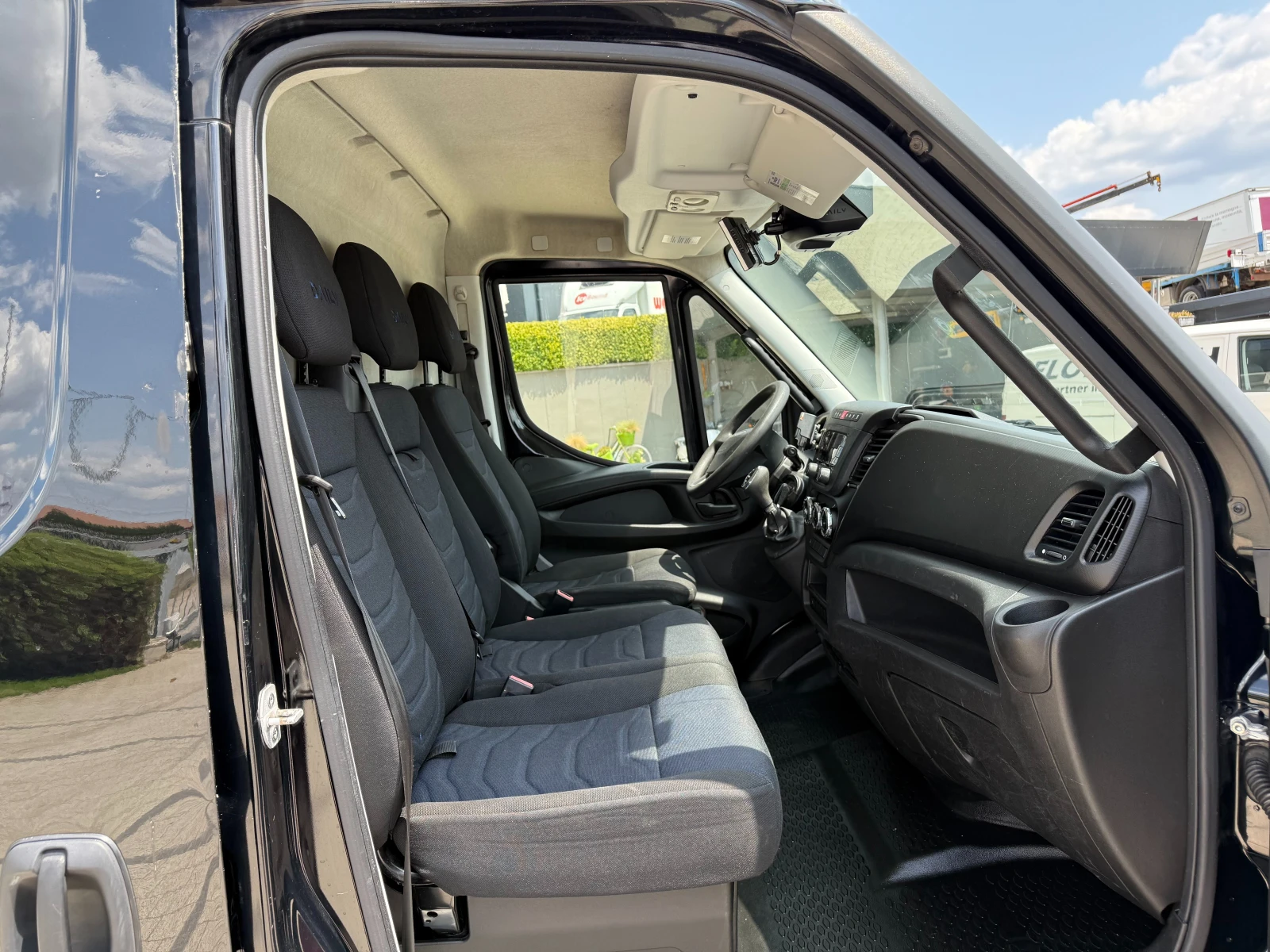 Iveco Daily 35S18 Hi-matic Euro 6 Климатроник  - изображение 8