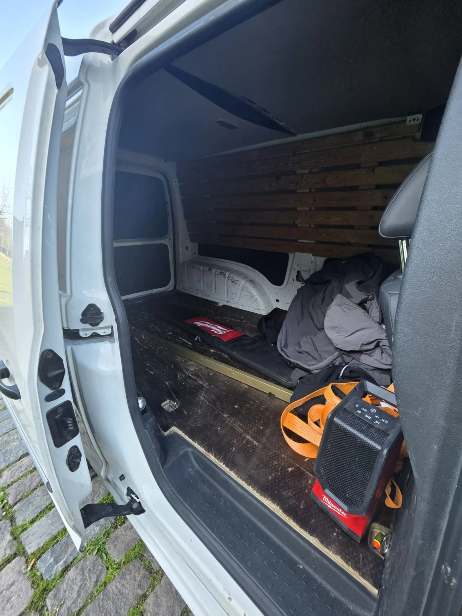 VW Caddy, снимка 11 - Бусове и автобуси - 54930617