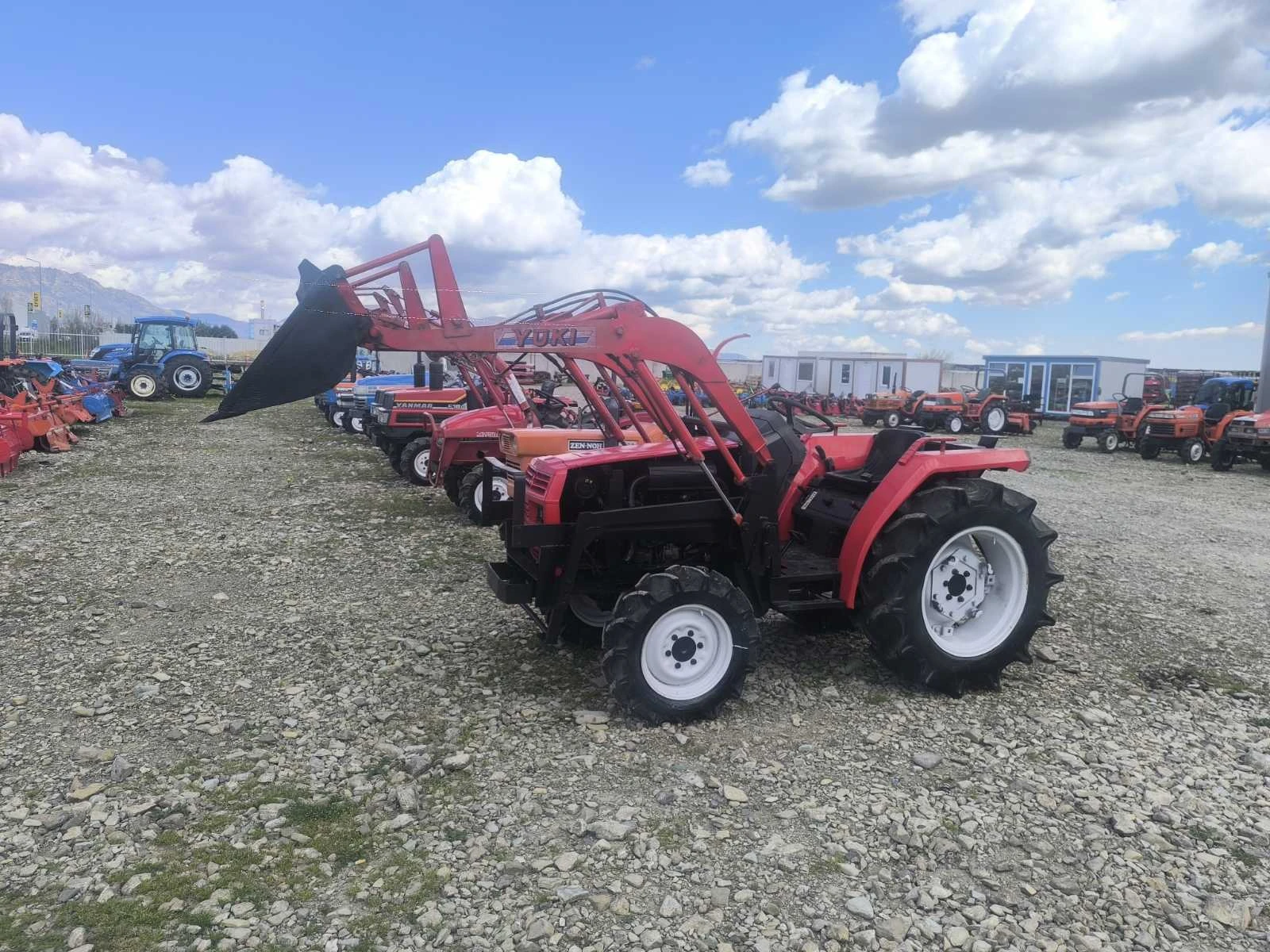 Трактор Mitsubishi Саки агро Сливен, снимка 7 - Селскостопанска техника - 54137221