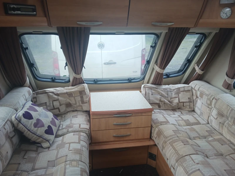 Каравана Award Aristocrat, снимка 5 - Каравани и кемпери - 52514803