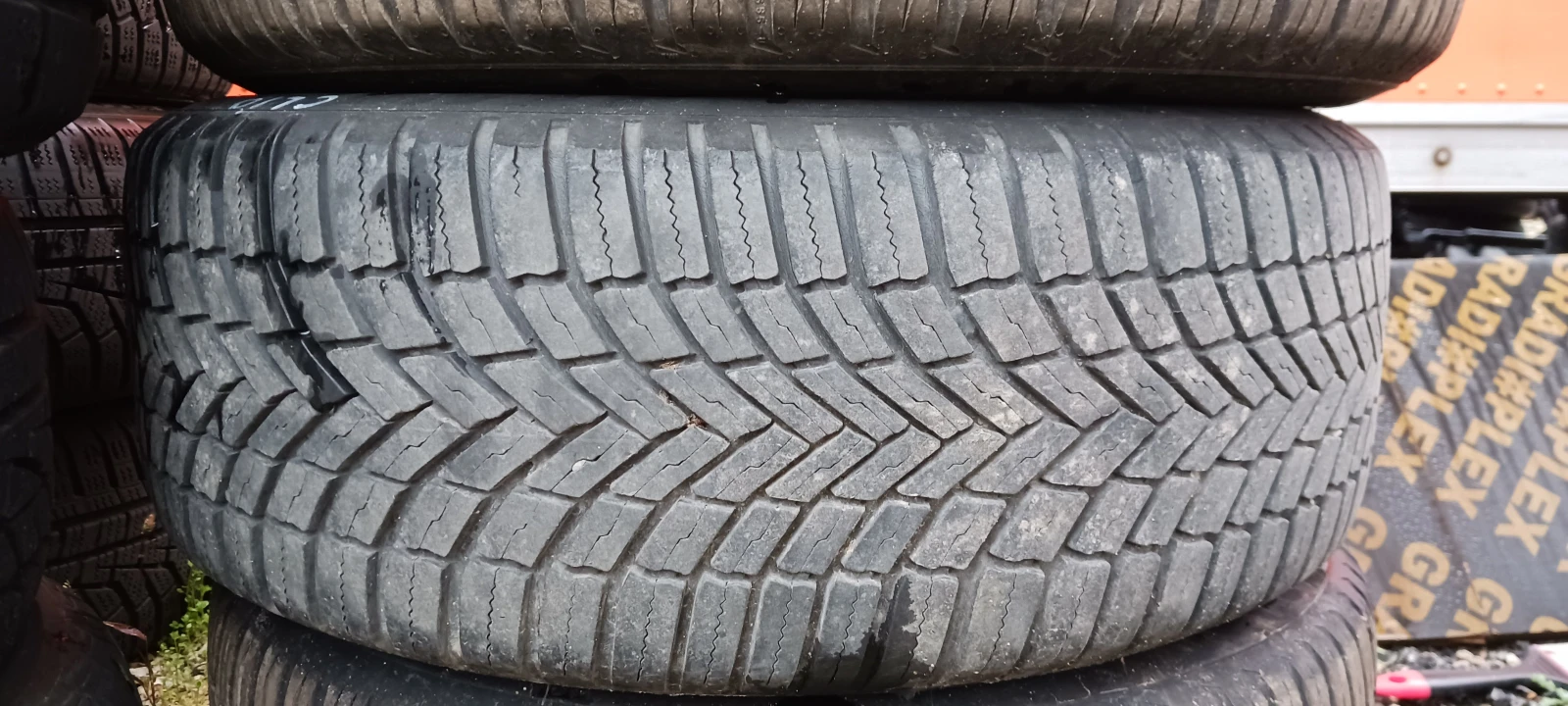 ���� � ������ 195/55R16 �� Renault Clio | Mobile.bg � ����������� 7